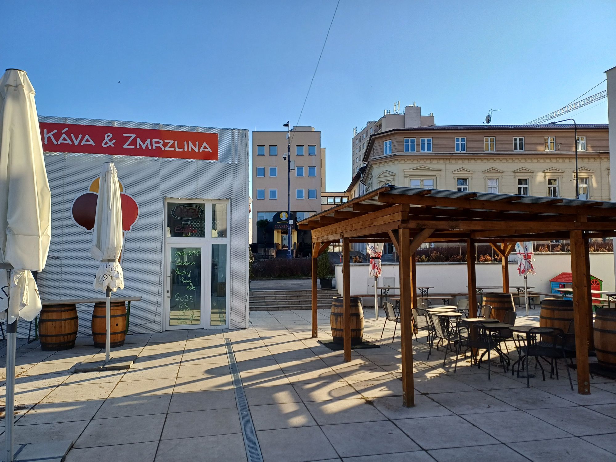 Stánek se zmrzlinou u OD