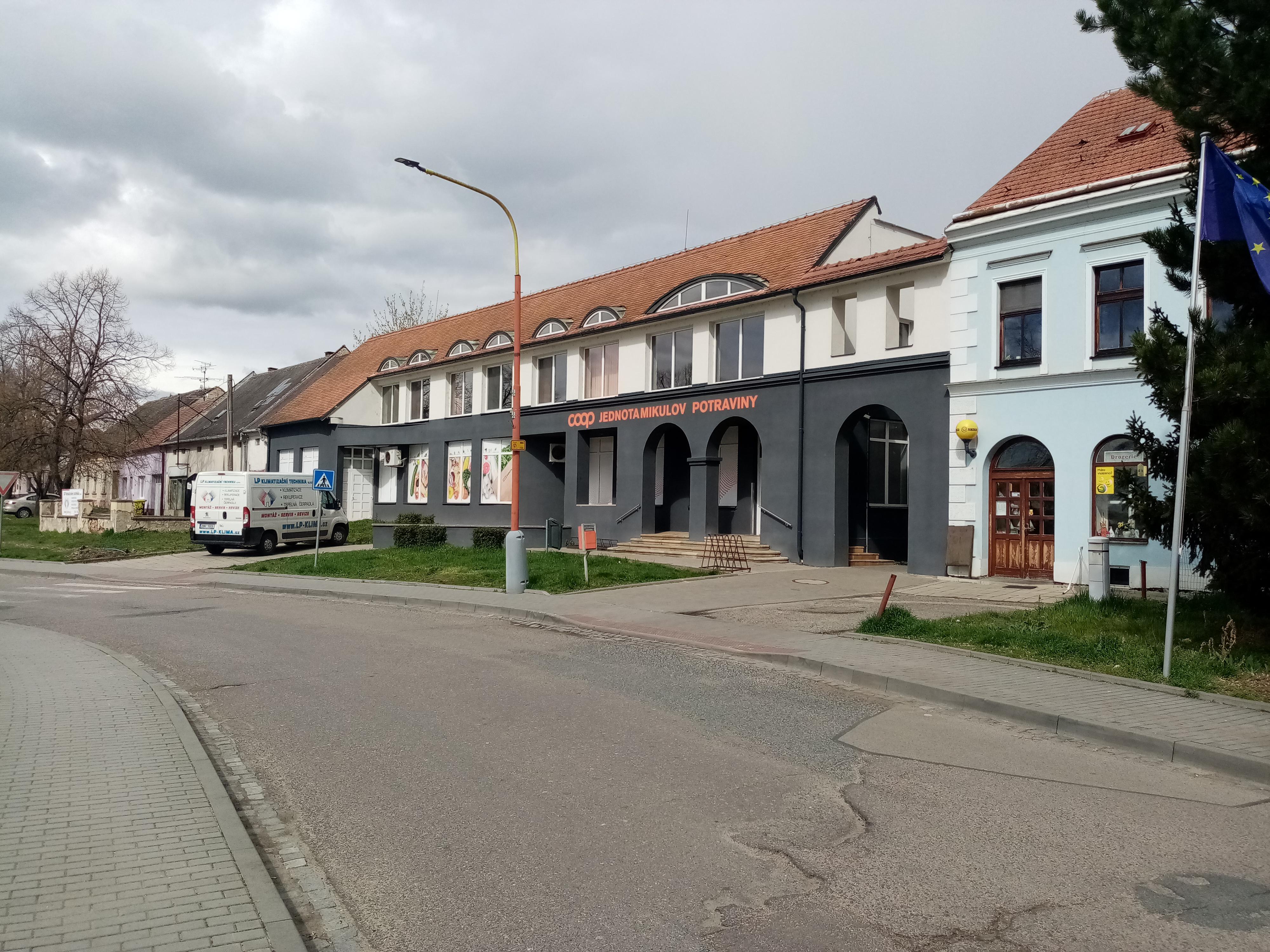 COOP - Jednota, spotřební družstvo v Mikulově foto 3