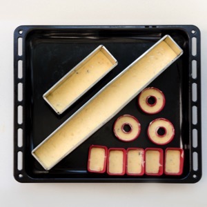 Production of press and forming moulds