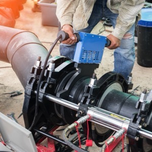 Construction and assembly of gas and commodity pipelines