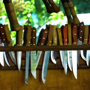 Výroba nožů a dýk