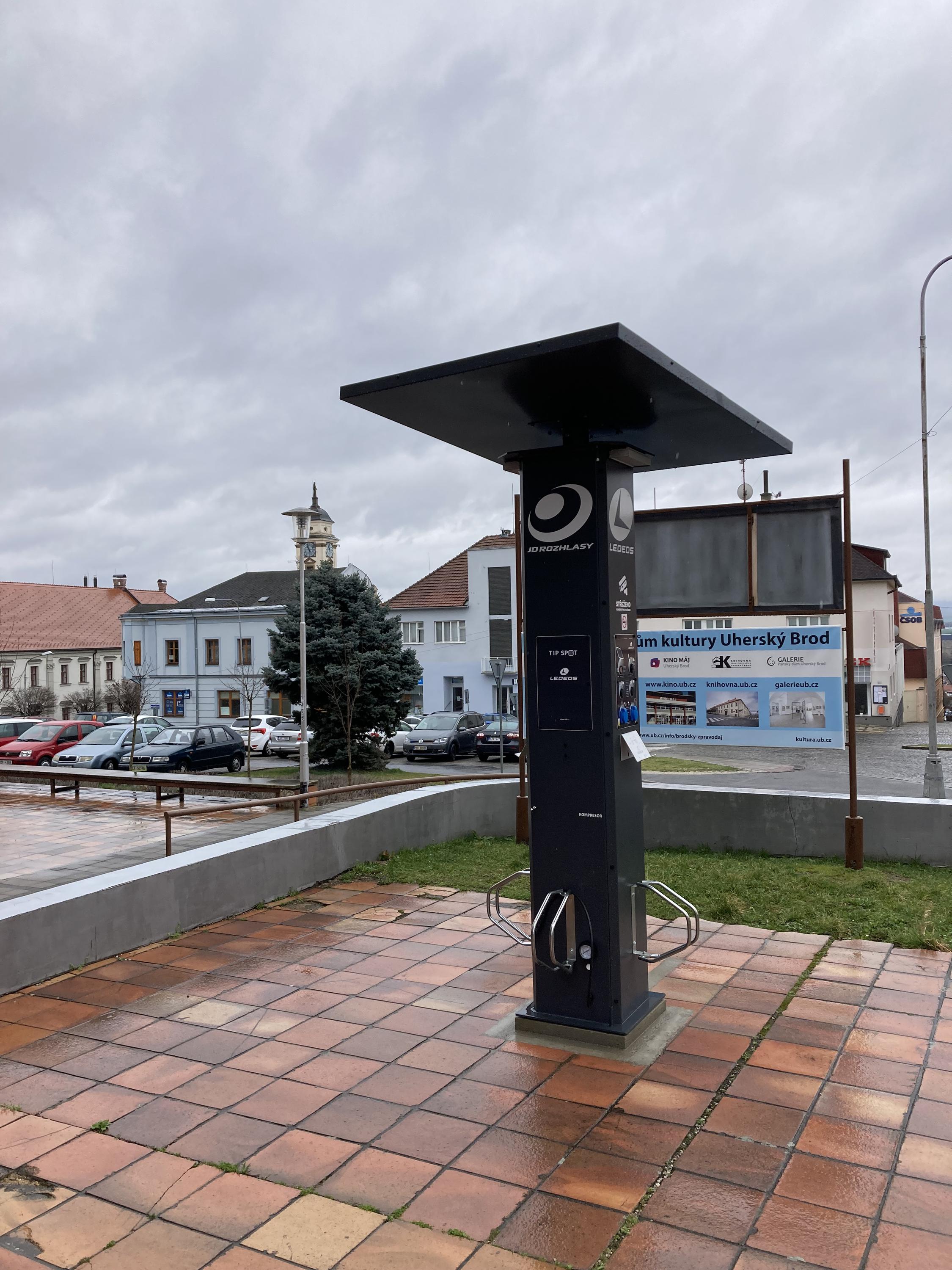 Nabíjecí stanice pro elektrokola Planetárium foto 6