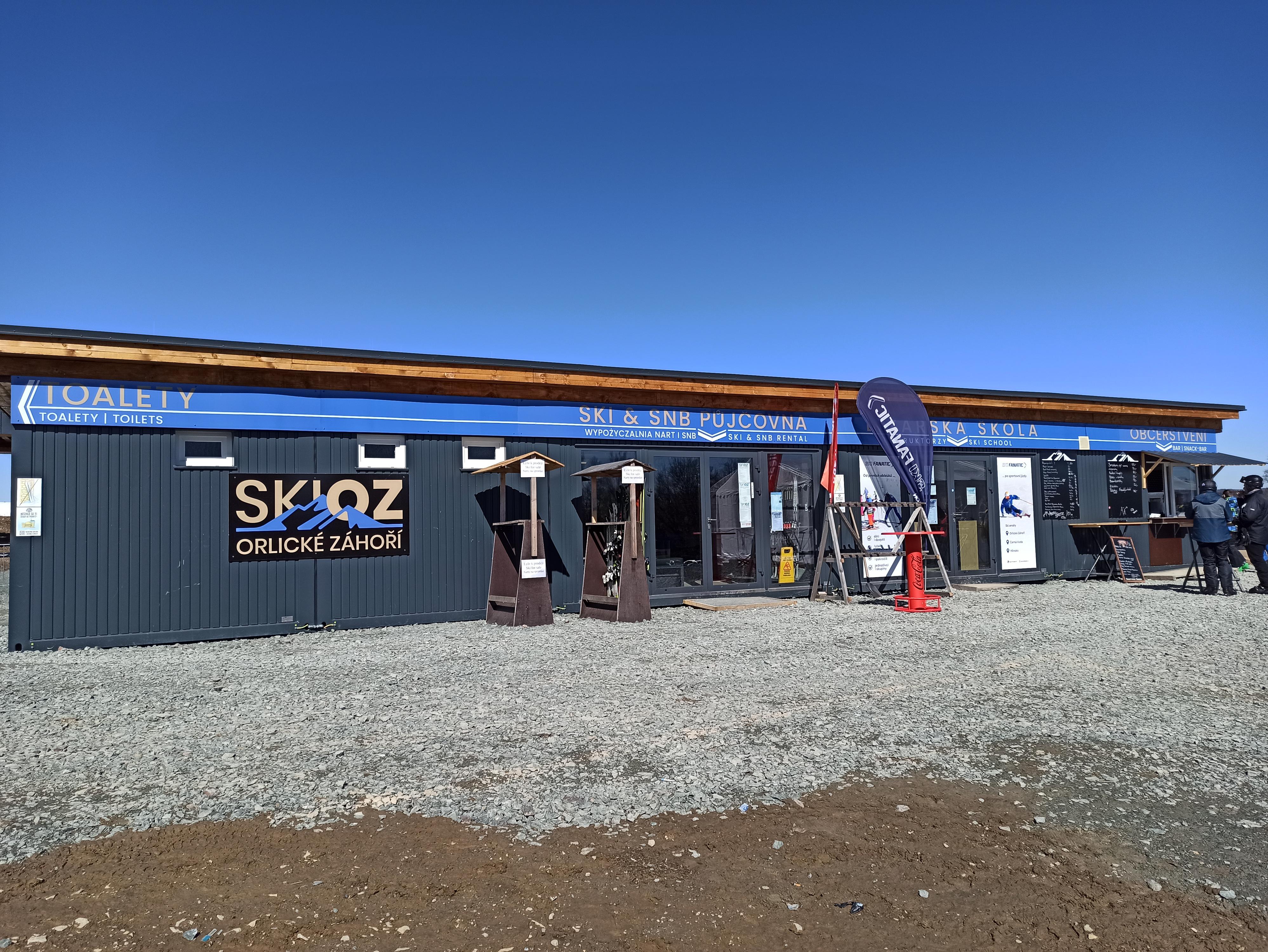 Občerstvení pod lanovkou foto 2