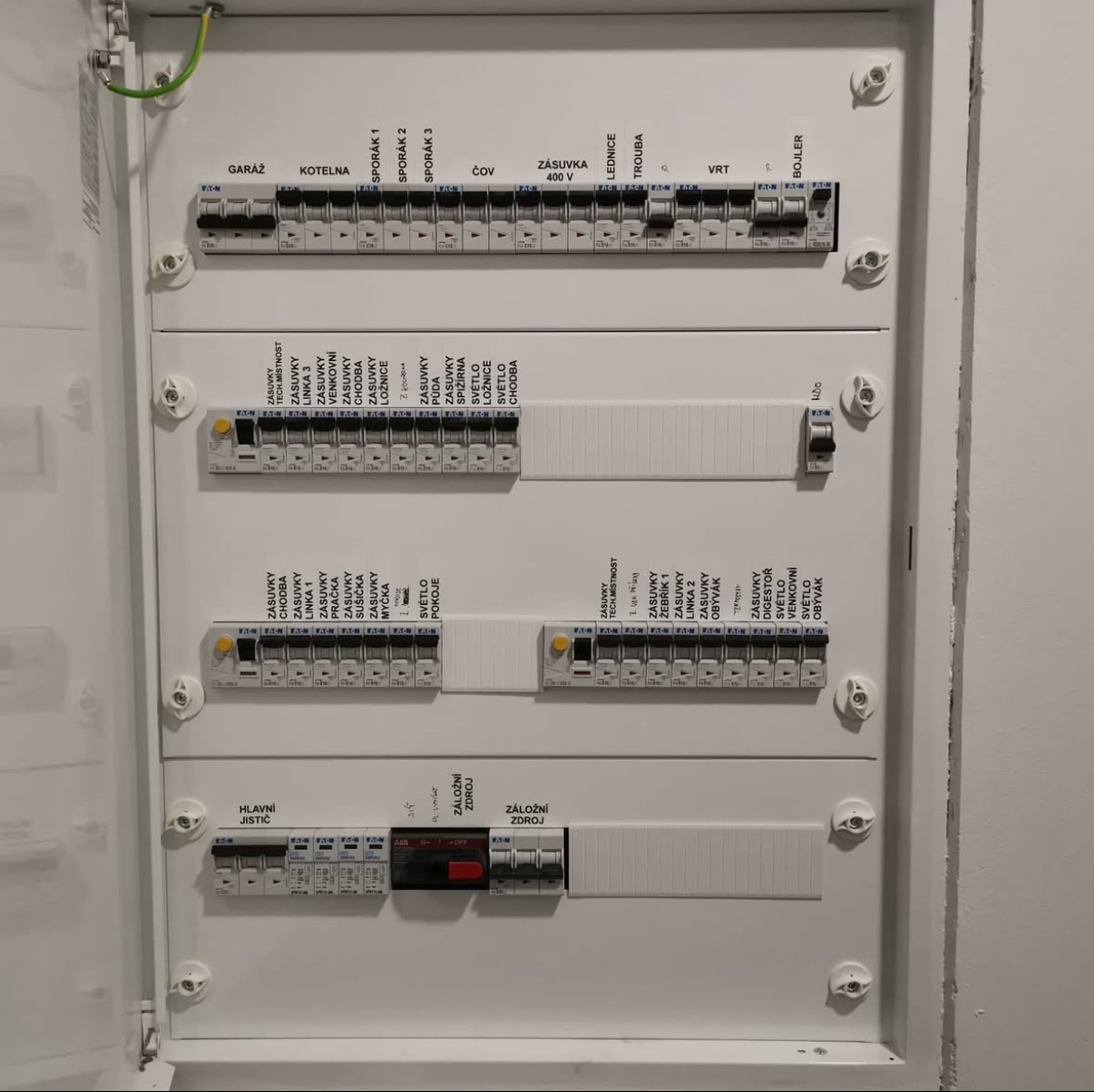 Elektroinstalace a služby - Tomáš Farbula foto 6