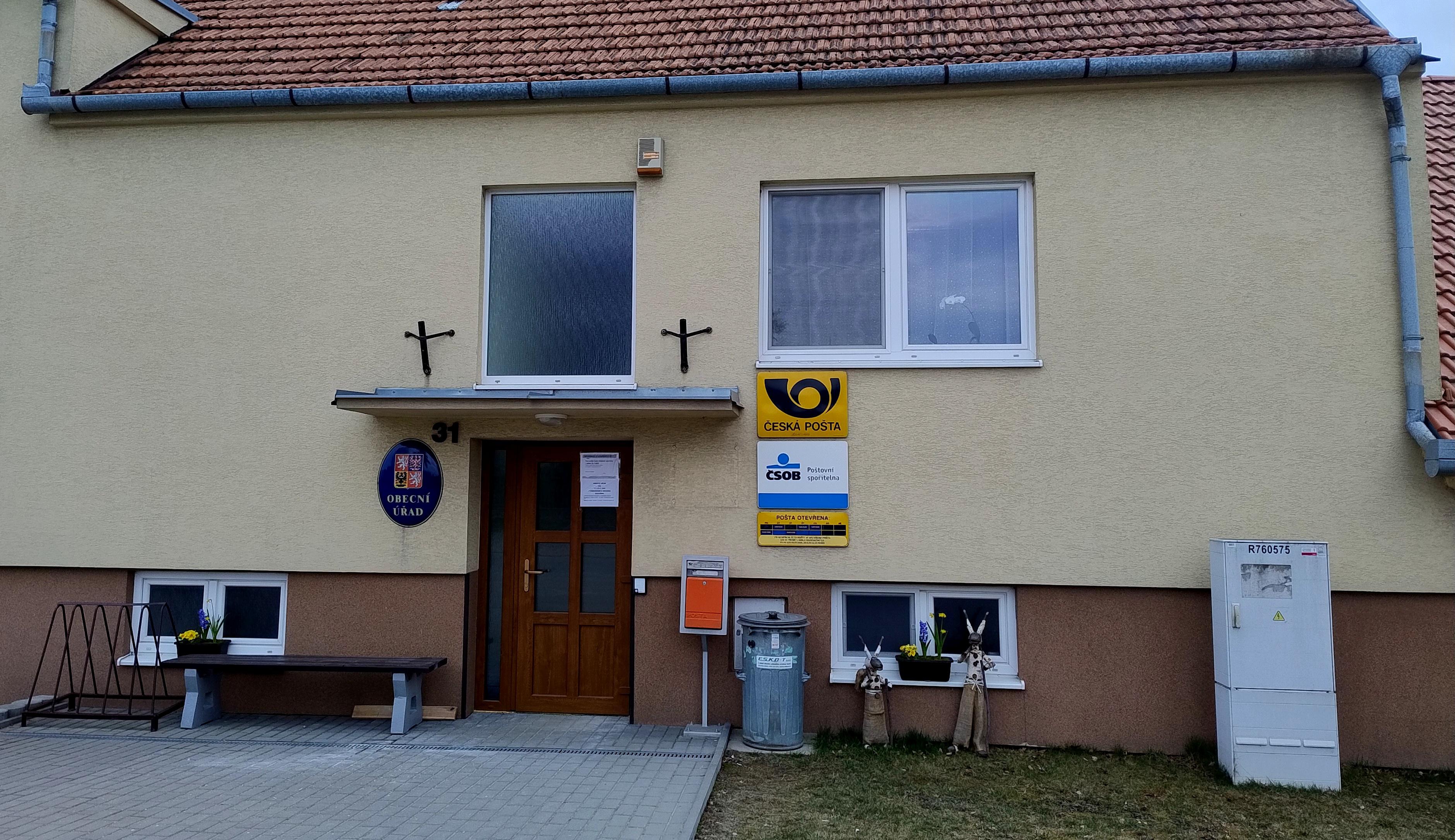 Hartvíkovice - obecní úřad foto 2