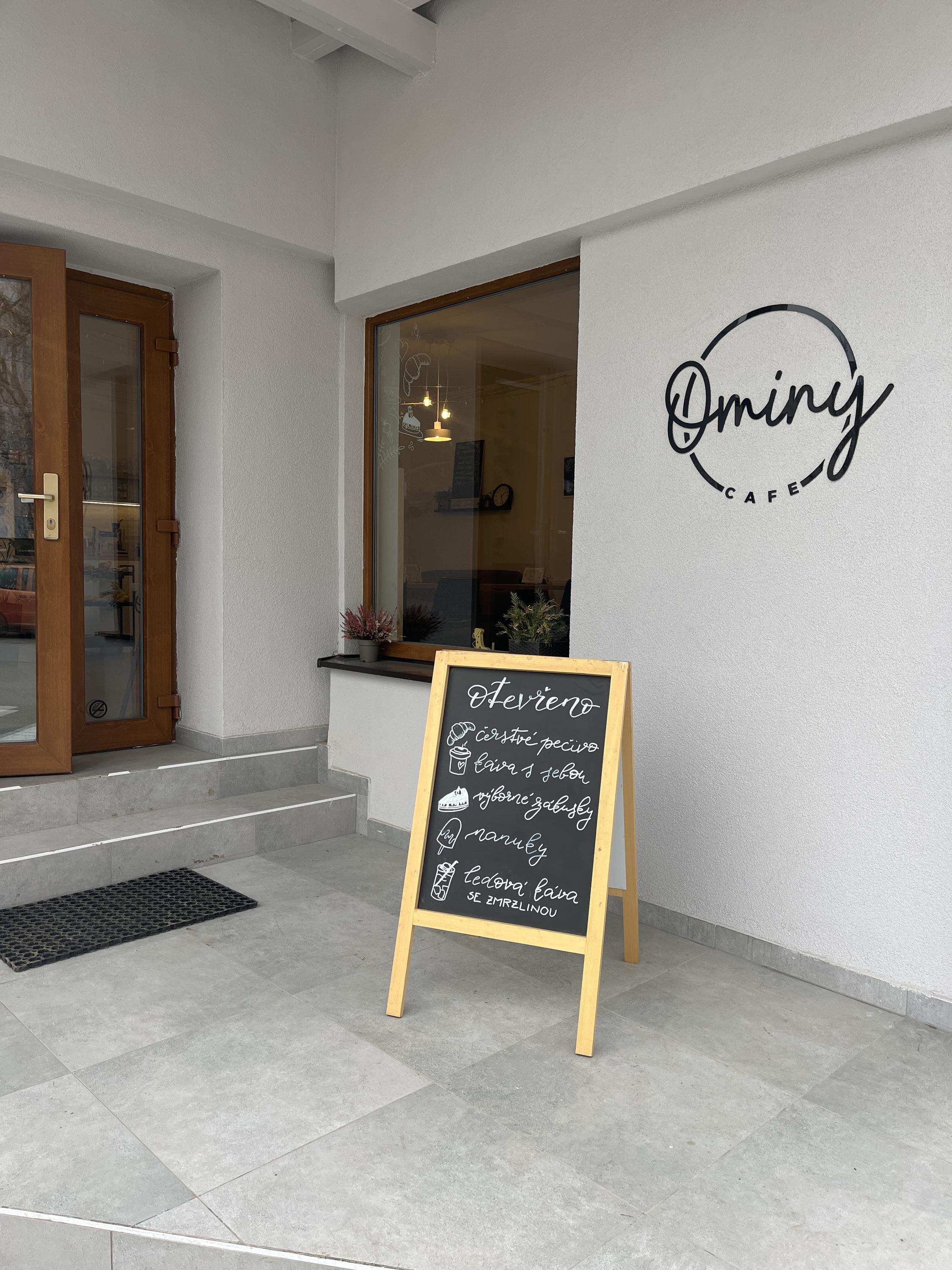 Ominy Cafe foto 2