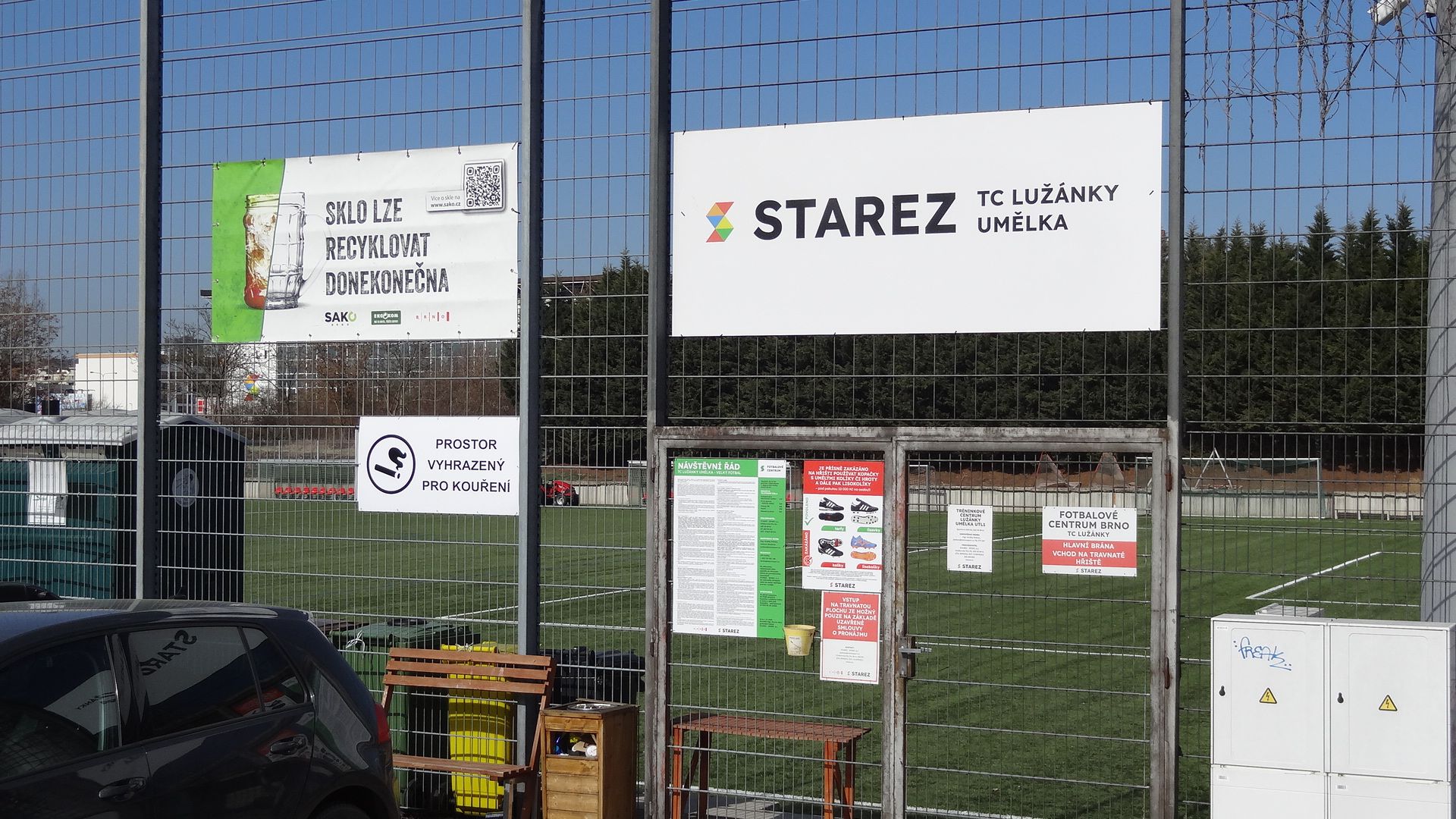 Fotbalové hřiště Sportovní foto 3