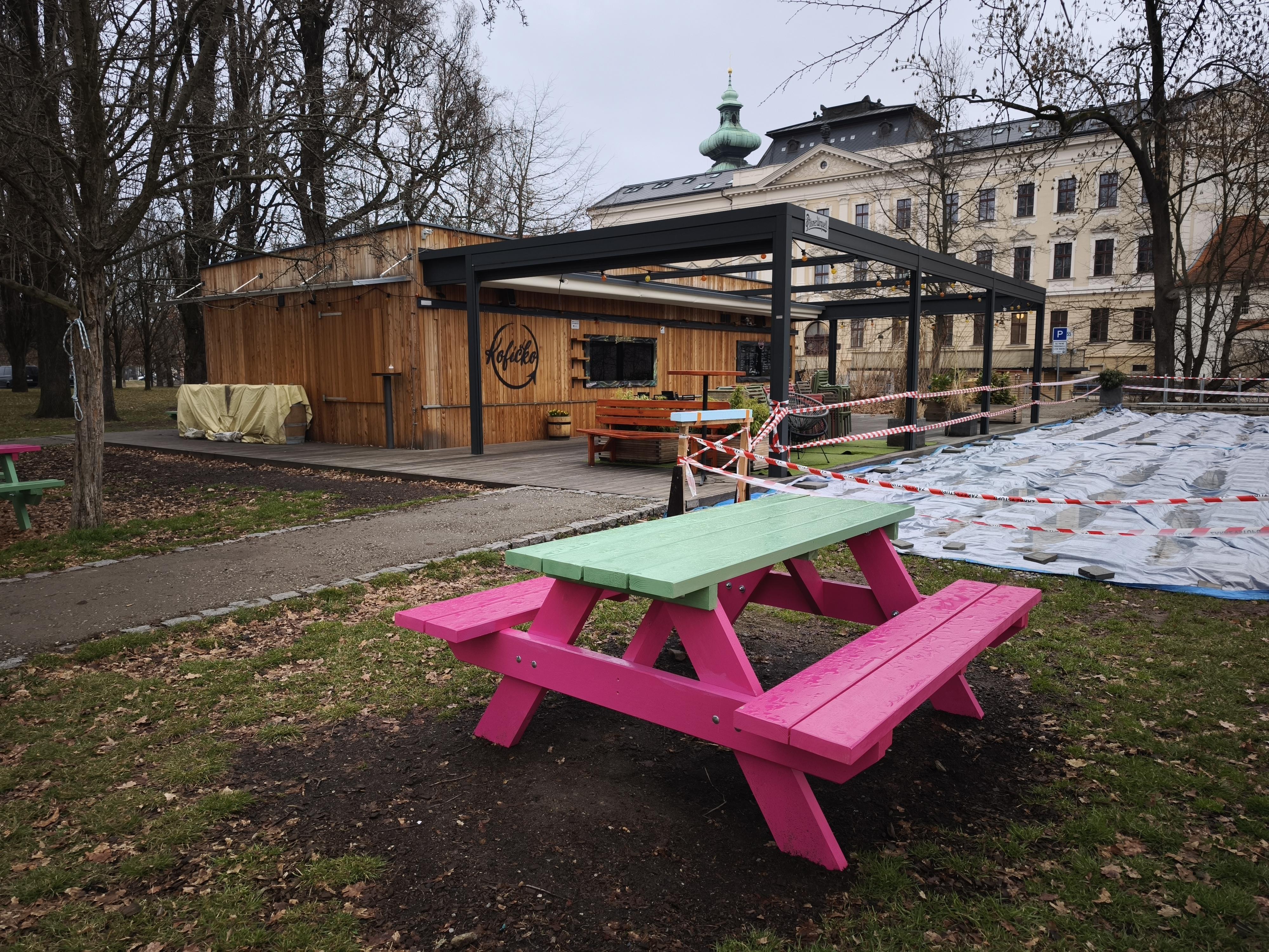 Občerstvení Sokolský ostrov - Kofíčko foto 3