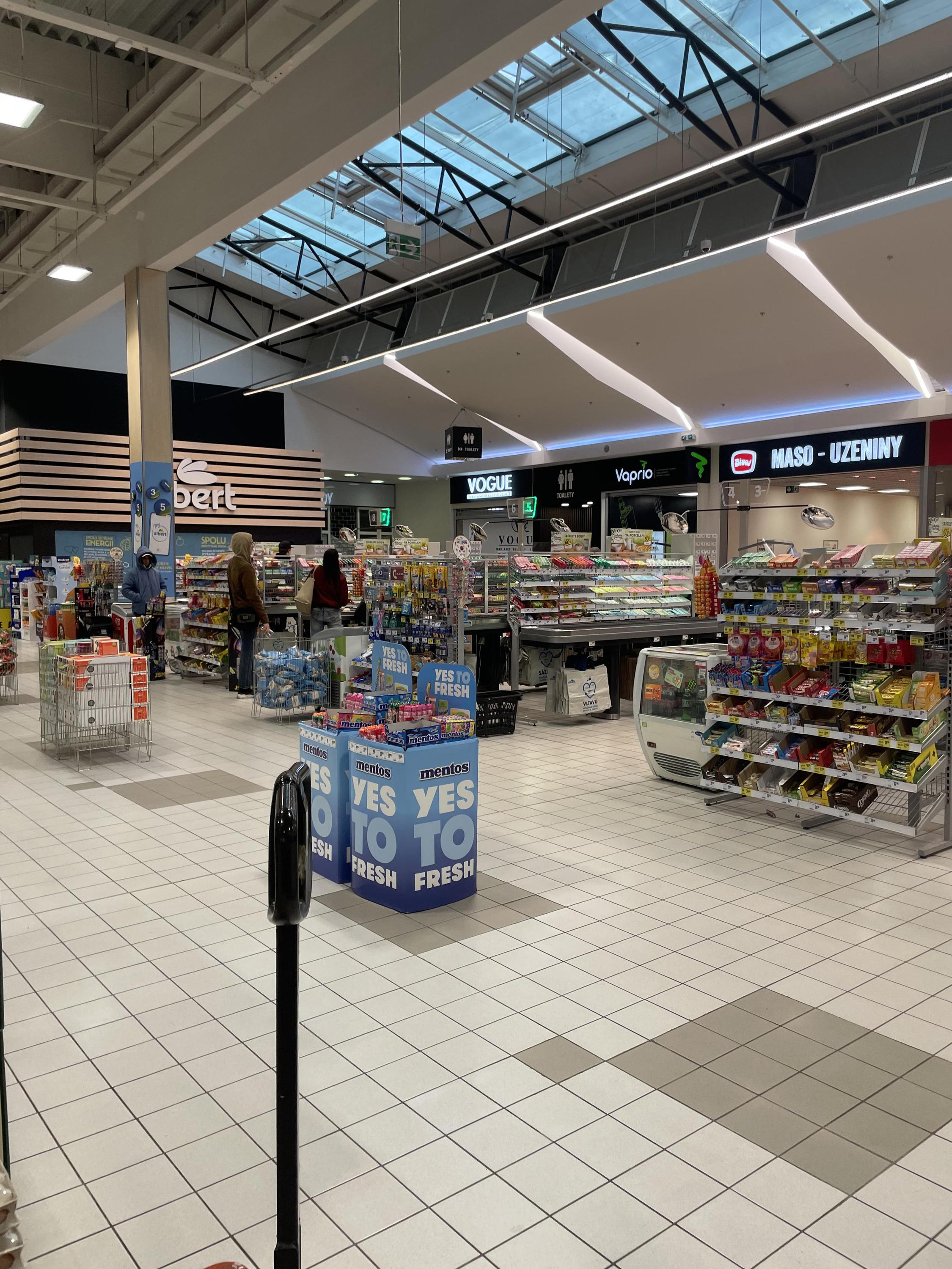 Albert Hypermarket foto 4