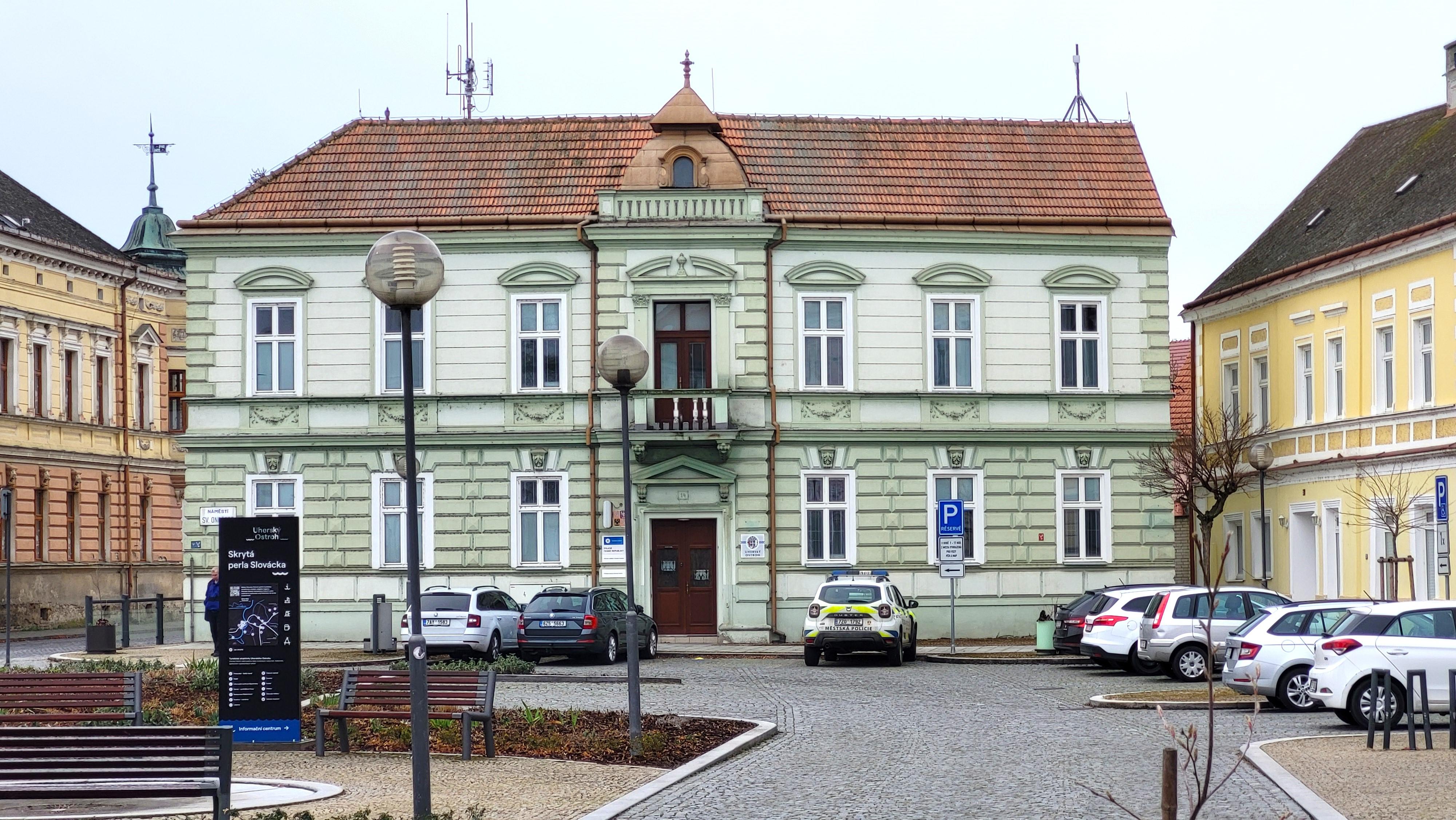 Policie ČR - Obvodní oddělení Uherský Ostroh foto 5