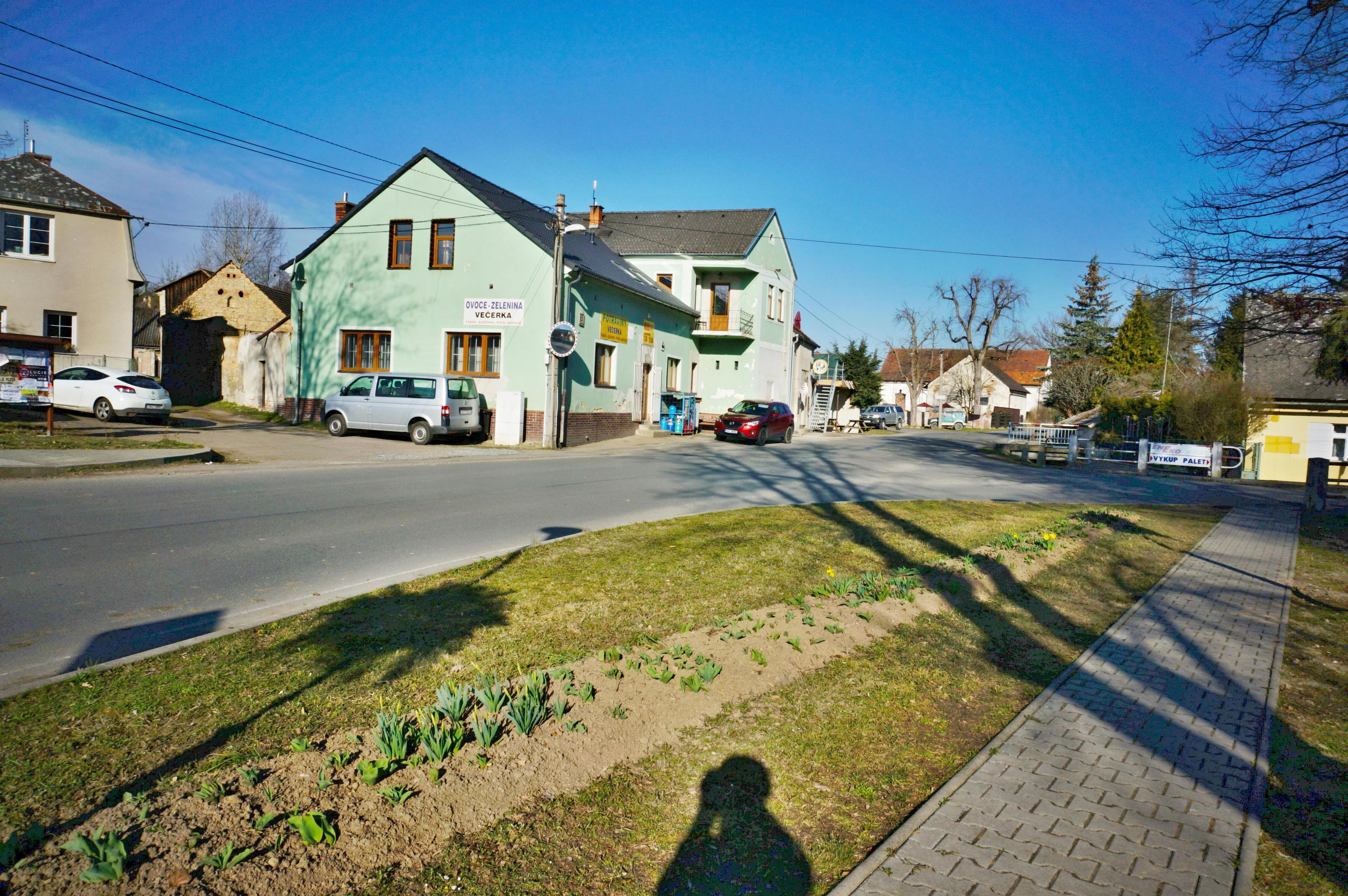 Potraviny a Večerka Trnová 7