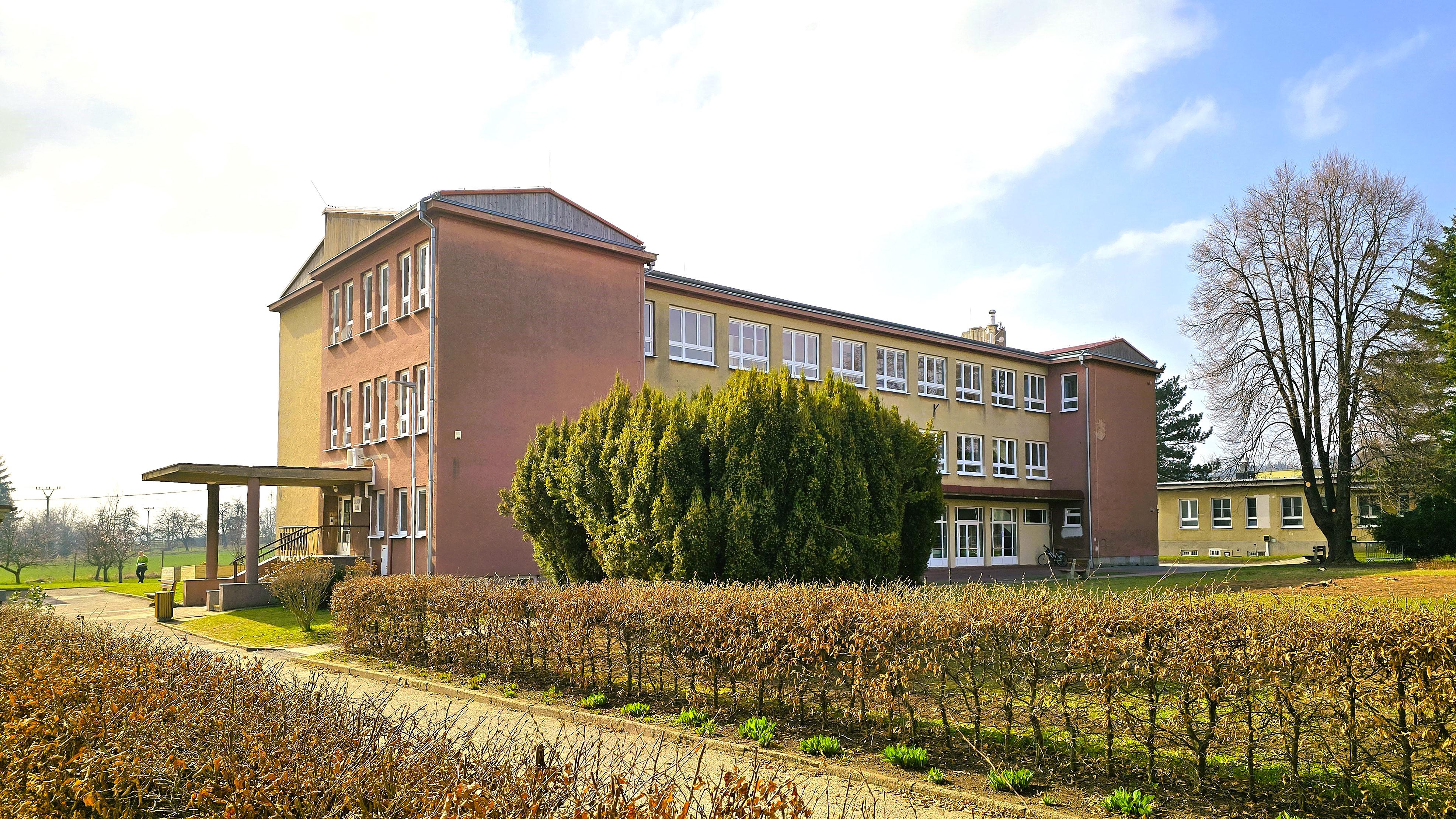Základní škola Určice foto 3
