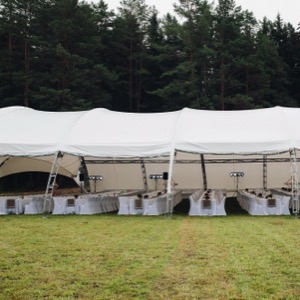 On-line prodej party stanů a hal