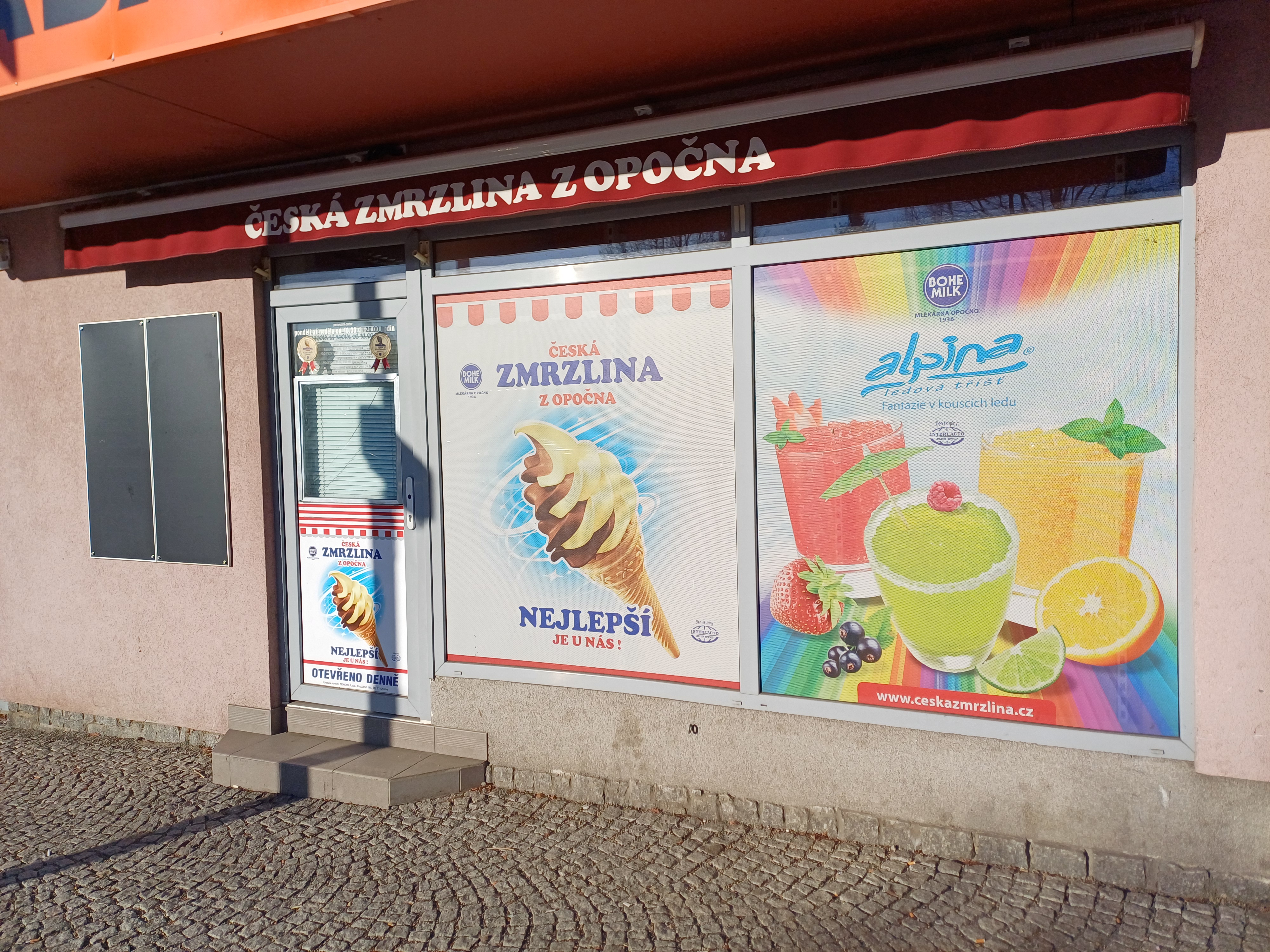 Okénko se zmrzlinou