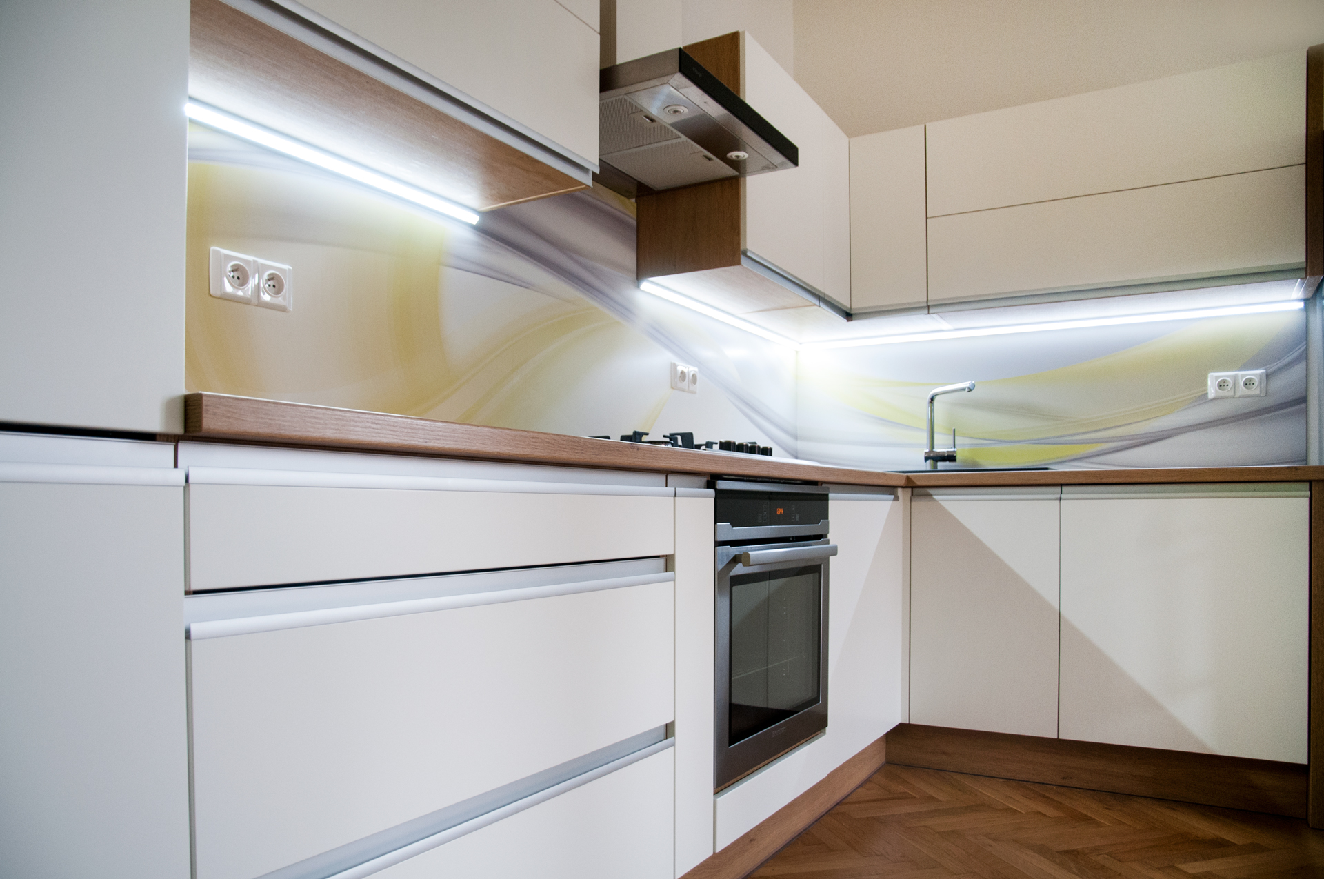 Barevná stěna CZ foto 2