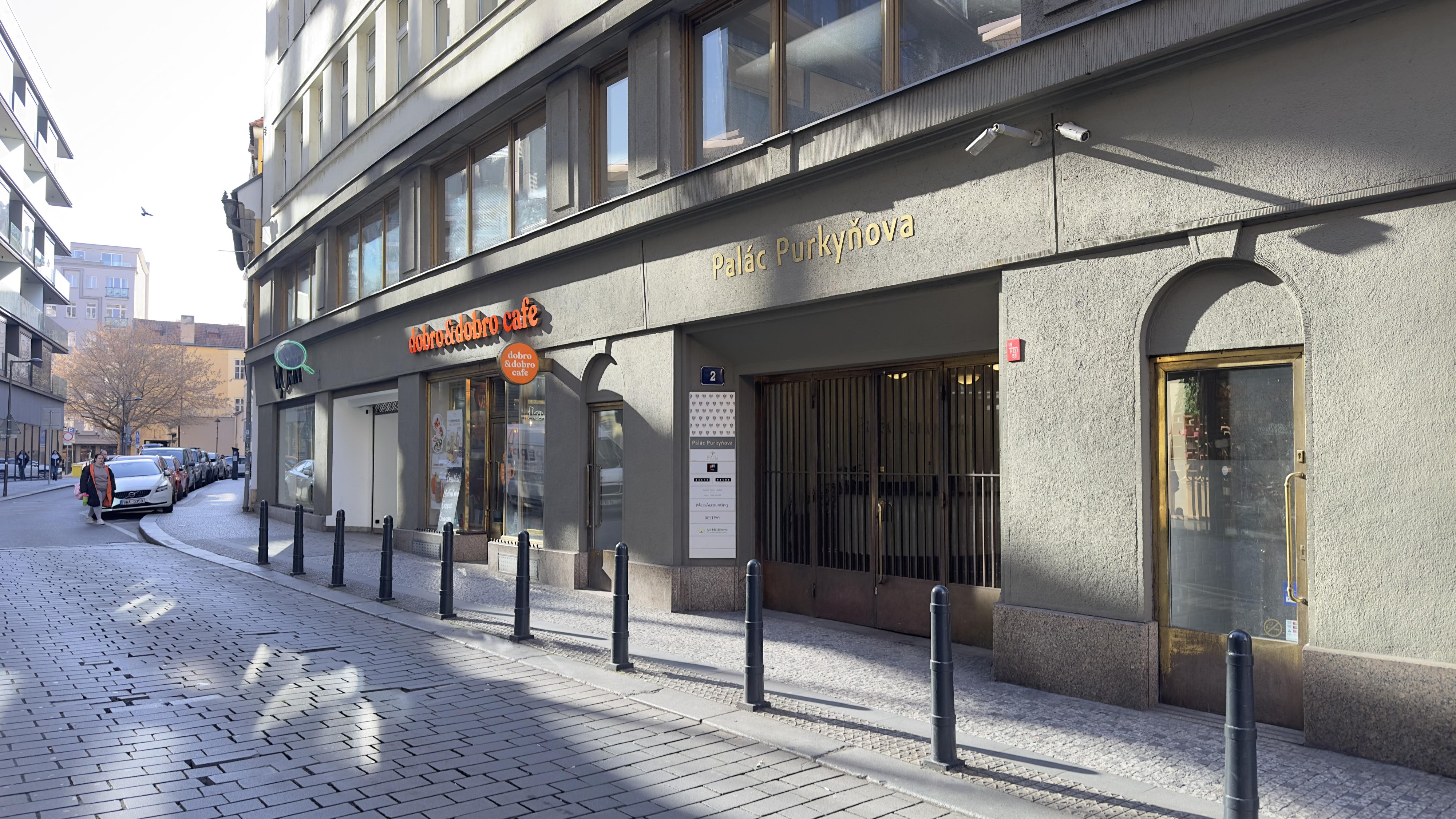 Selfy - Self foto studio foto 2