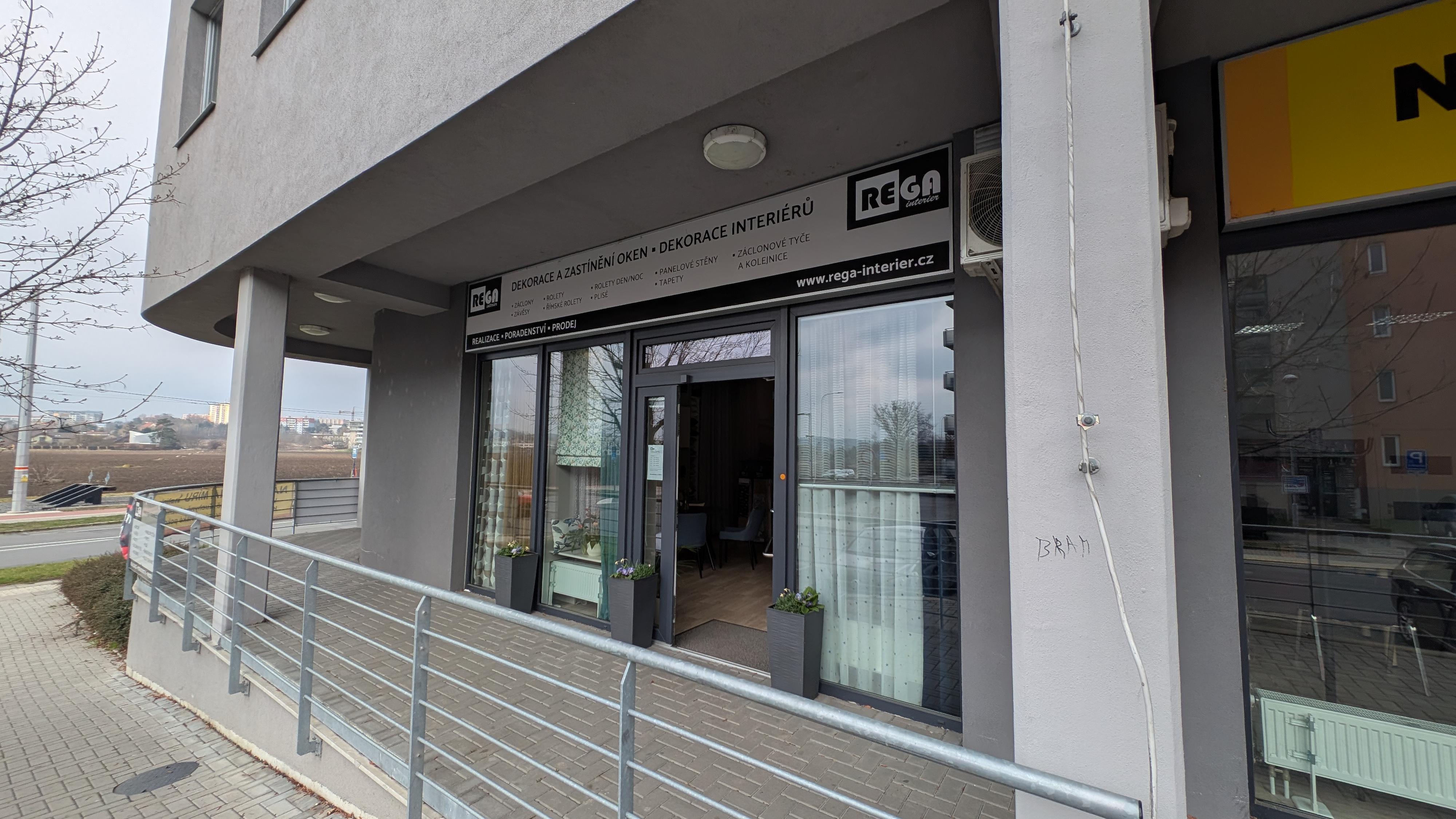 REGA - Renáta Gažarová foto 2