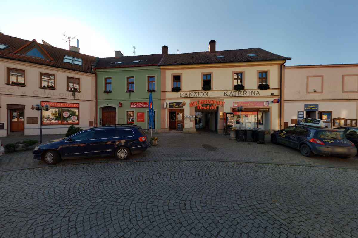 Pizzerie na náměstí