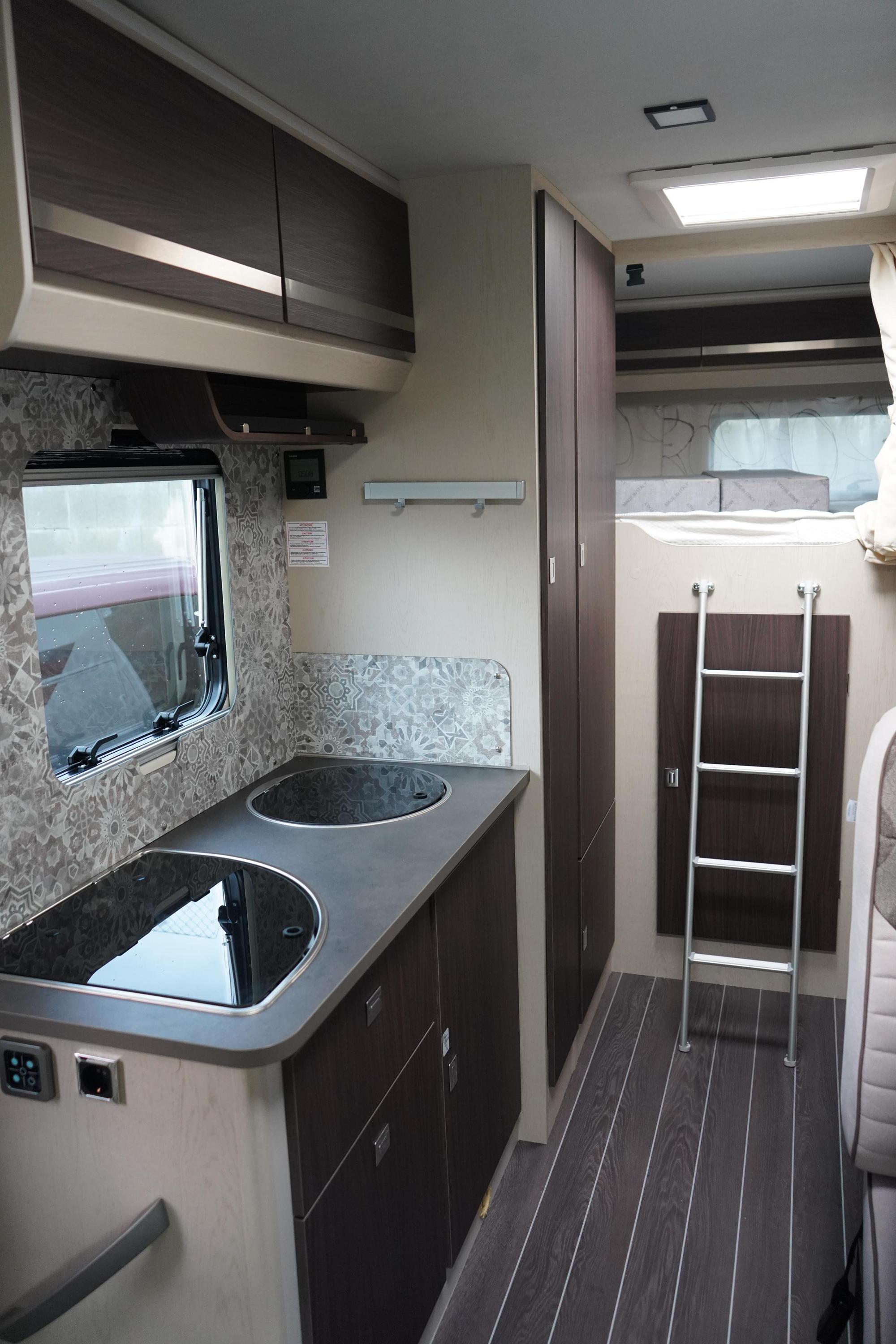 Půjčovna obytných vozů  - Hana Lexová foto 4