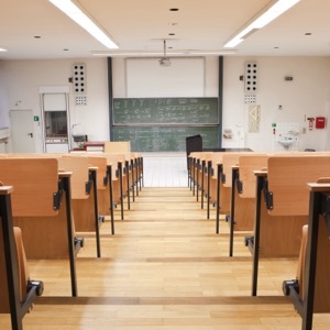 Státní a veřejné vysoké školy a univerzity