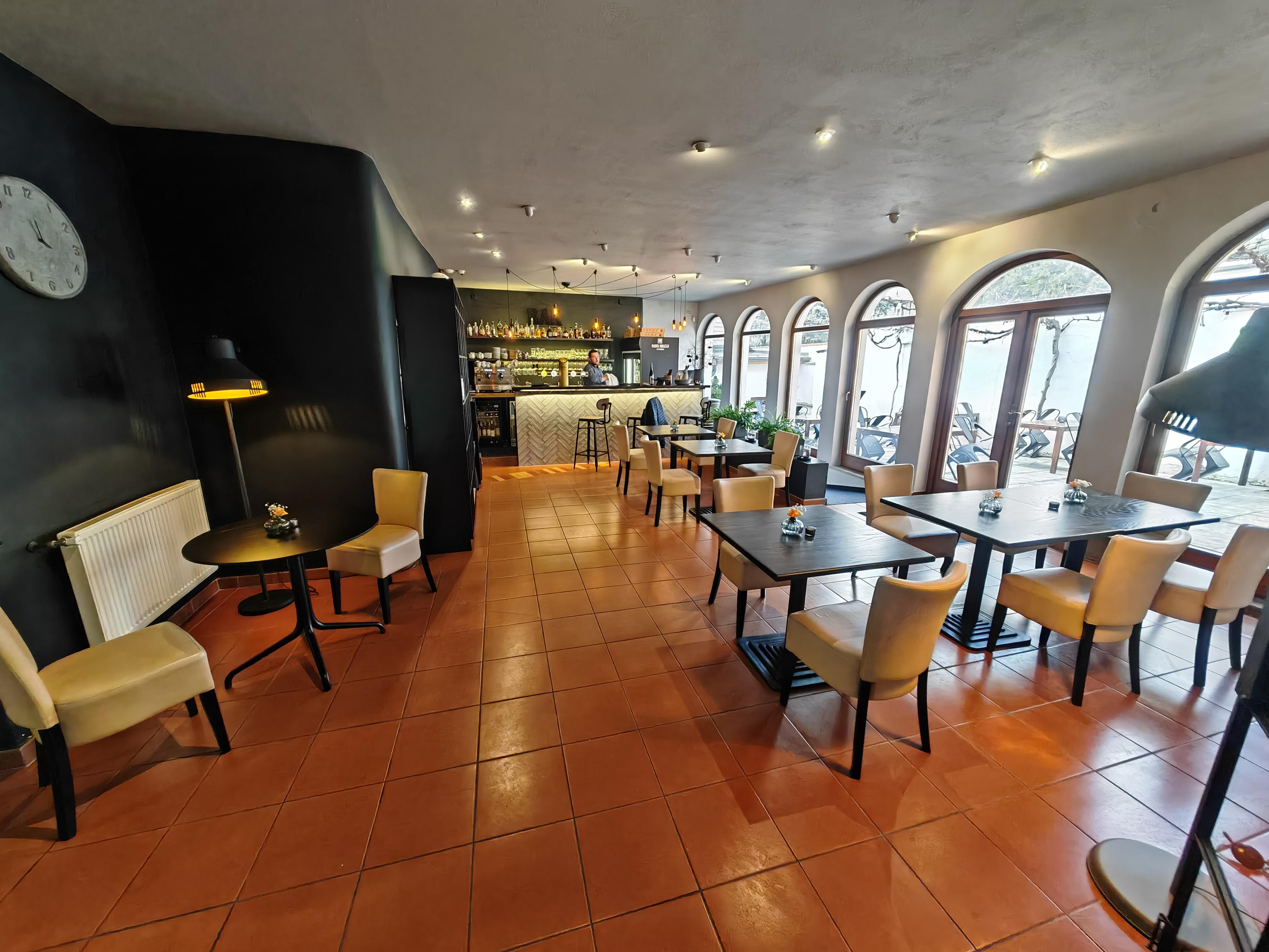 Restaurace Marcela Ihnačáka foto 2