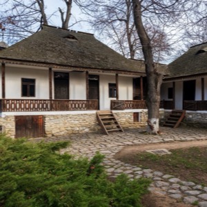 Cottage and cabin accommodation agency