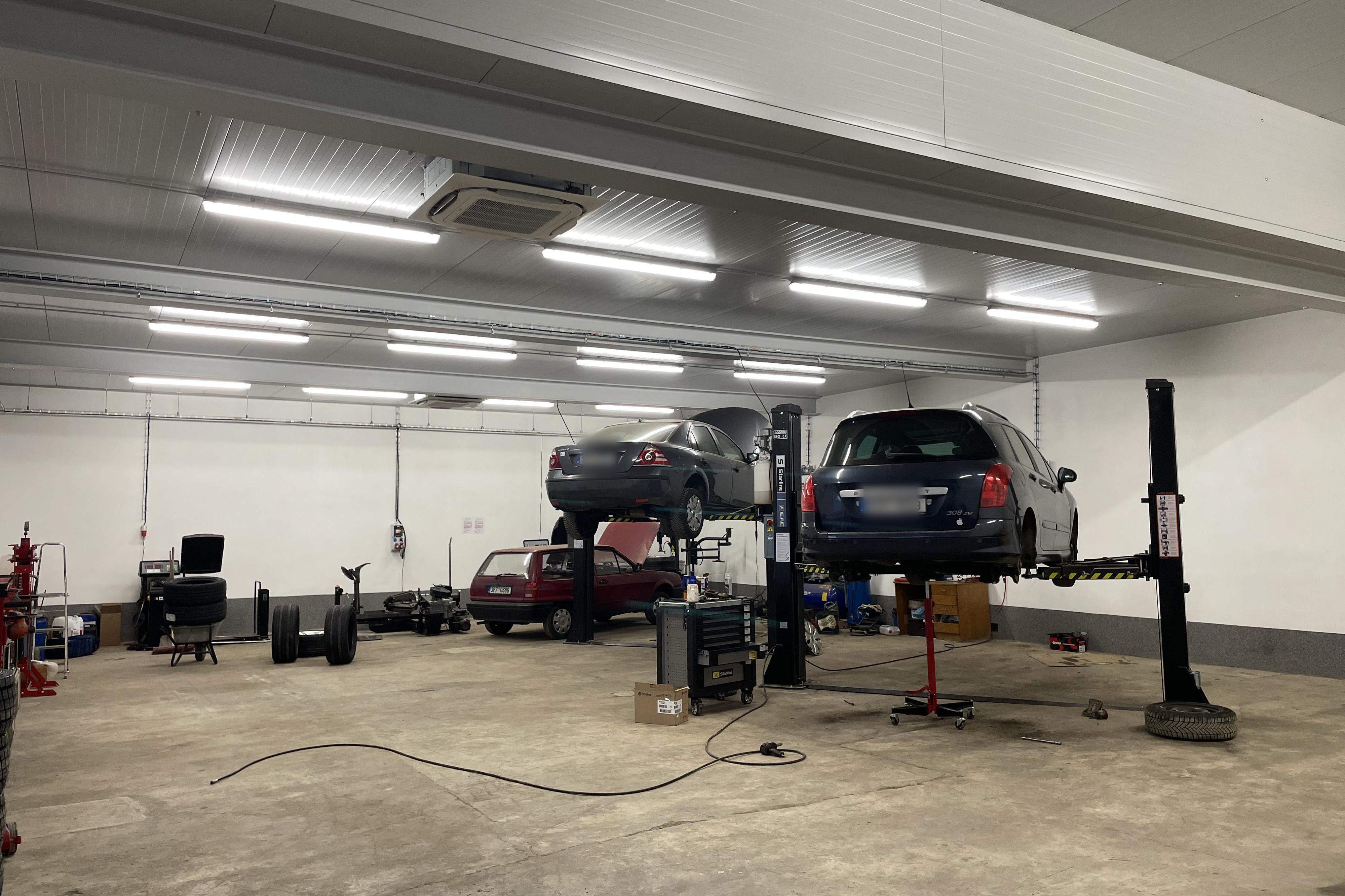 Autoservis osobních vozidel / LKW servis Radek Bažant