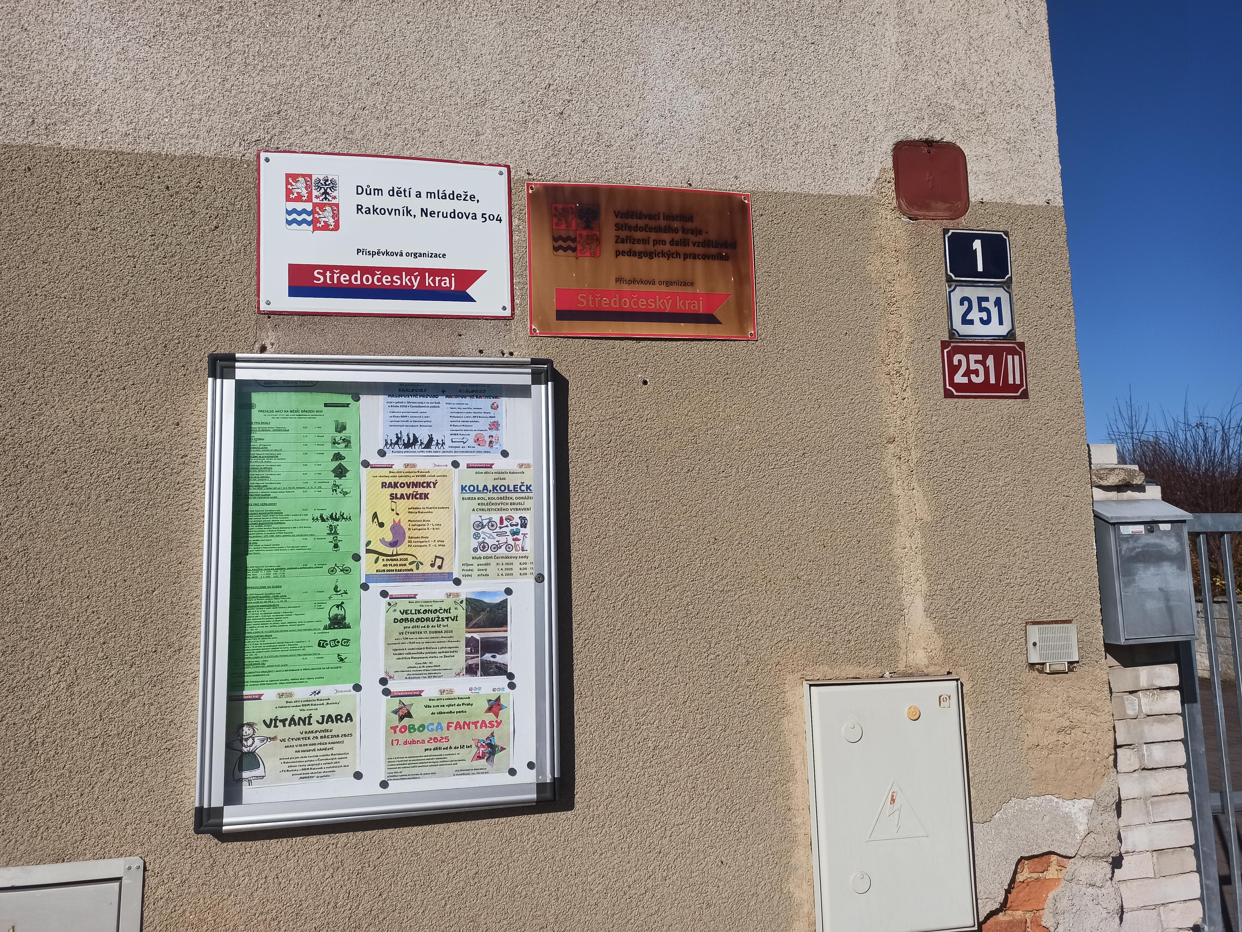Dům dětí a mládeže, Rakovník, S. K. Neumanna 251, o.p.s. foto 2