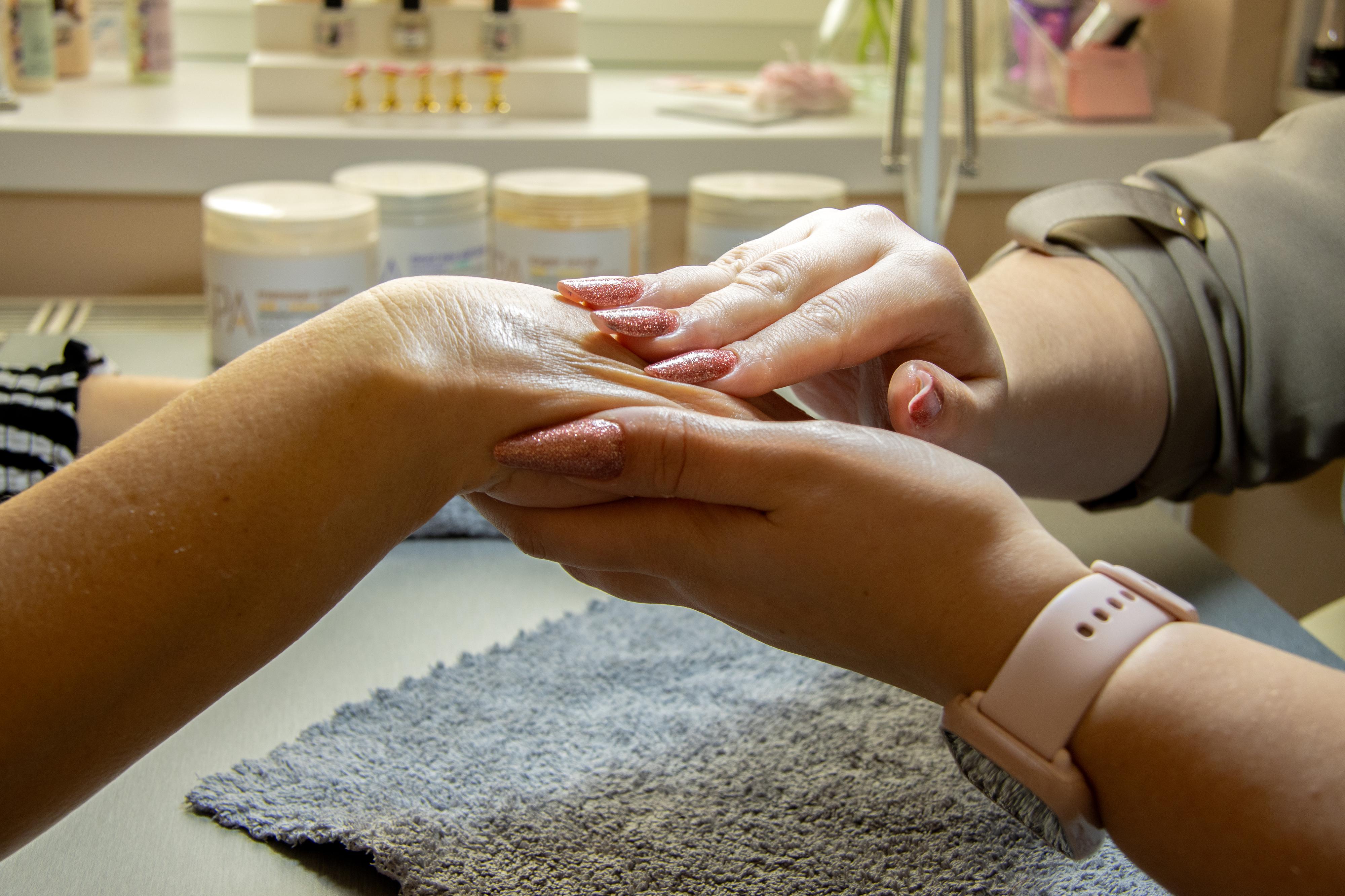 Nehtové studio - Nyte nails foto 6