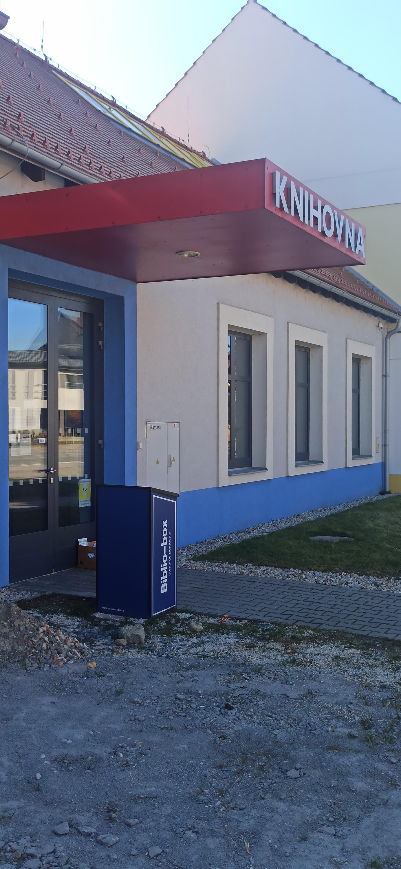 Místní knihovna Ostrožská Nová Ves foto 2