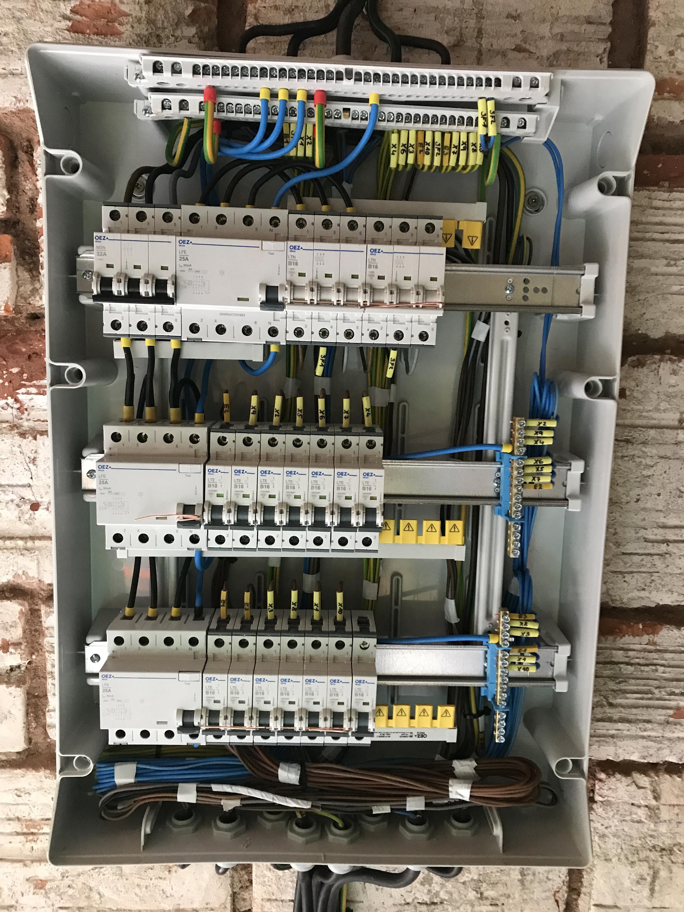 Macan - elektroinstalace.top foto 3