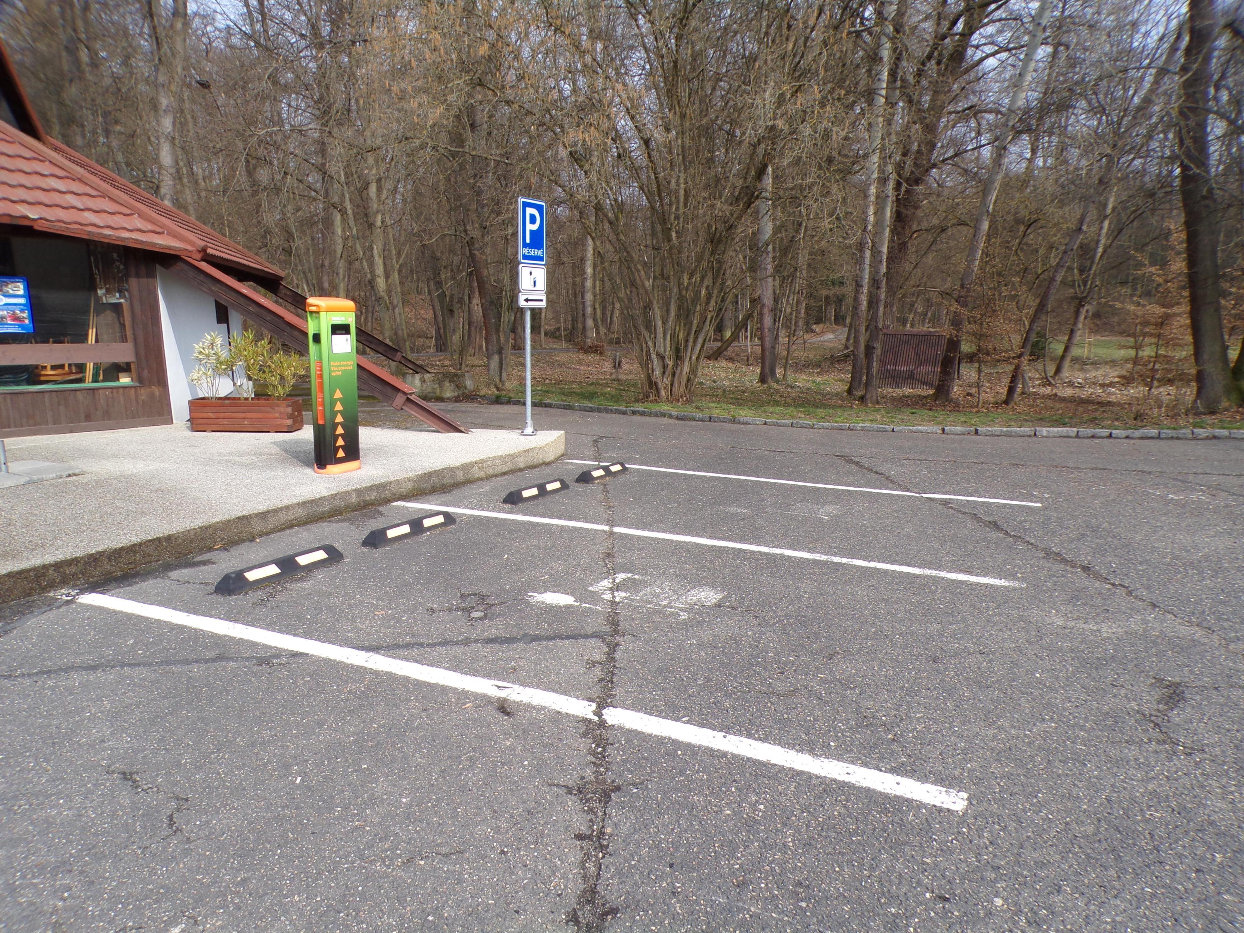 Nabíjecí stanice ČEZ foto 1