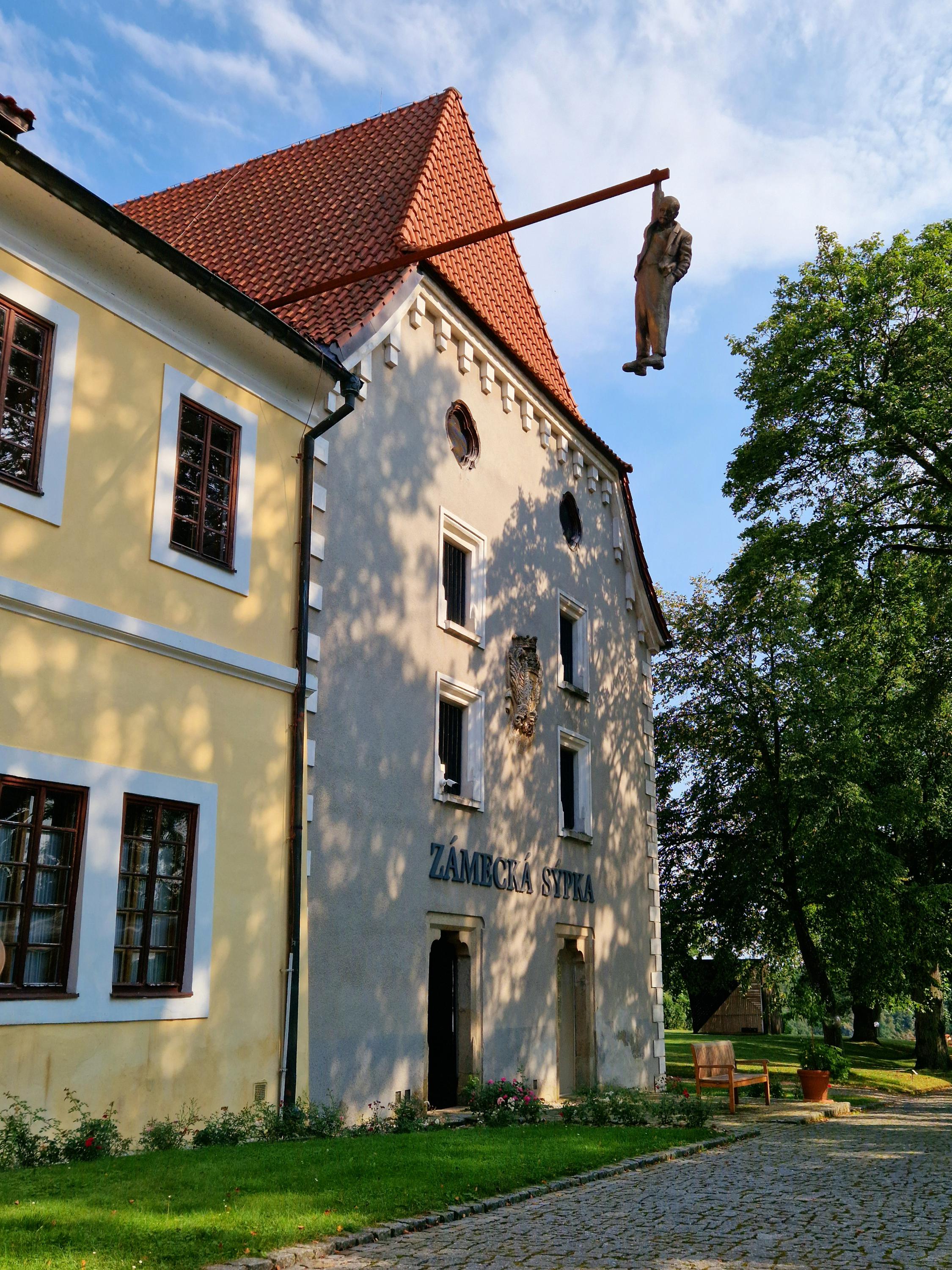 Výstavní prostor Zámecká sýpka foto 3