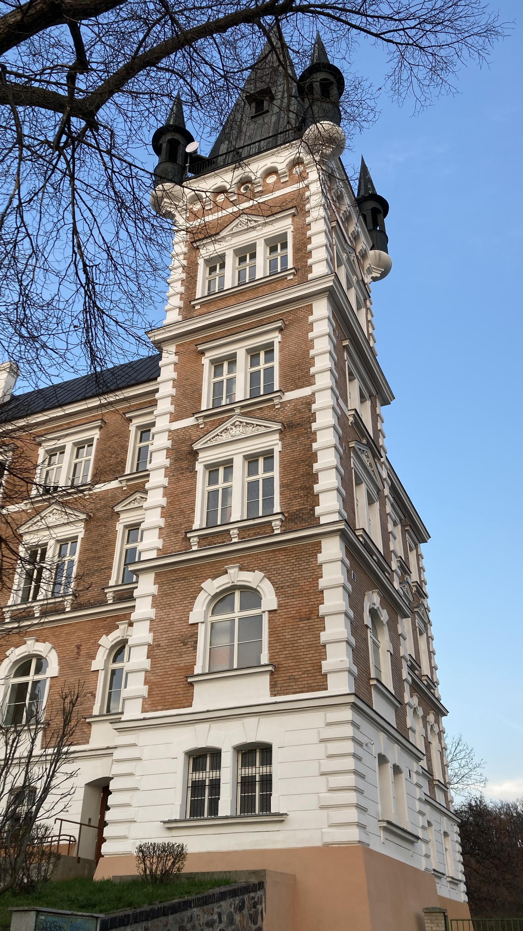 Hotelová škola, Obchodní akademie a Střední průmyslová škola, Teplice foto 4