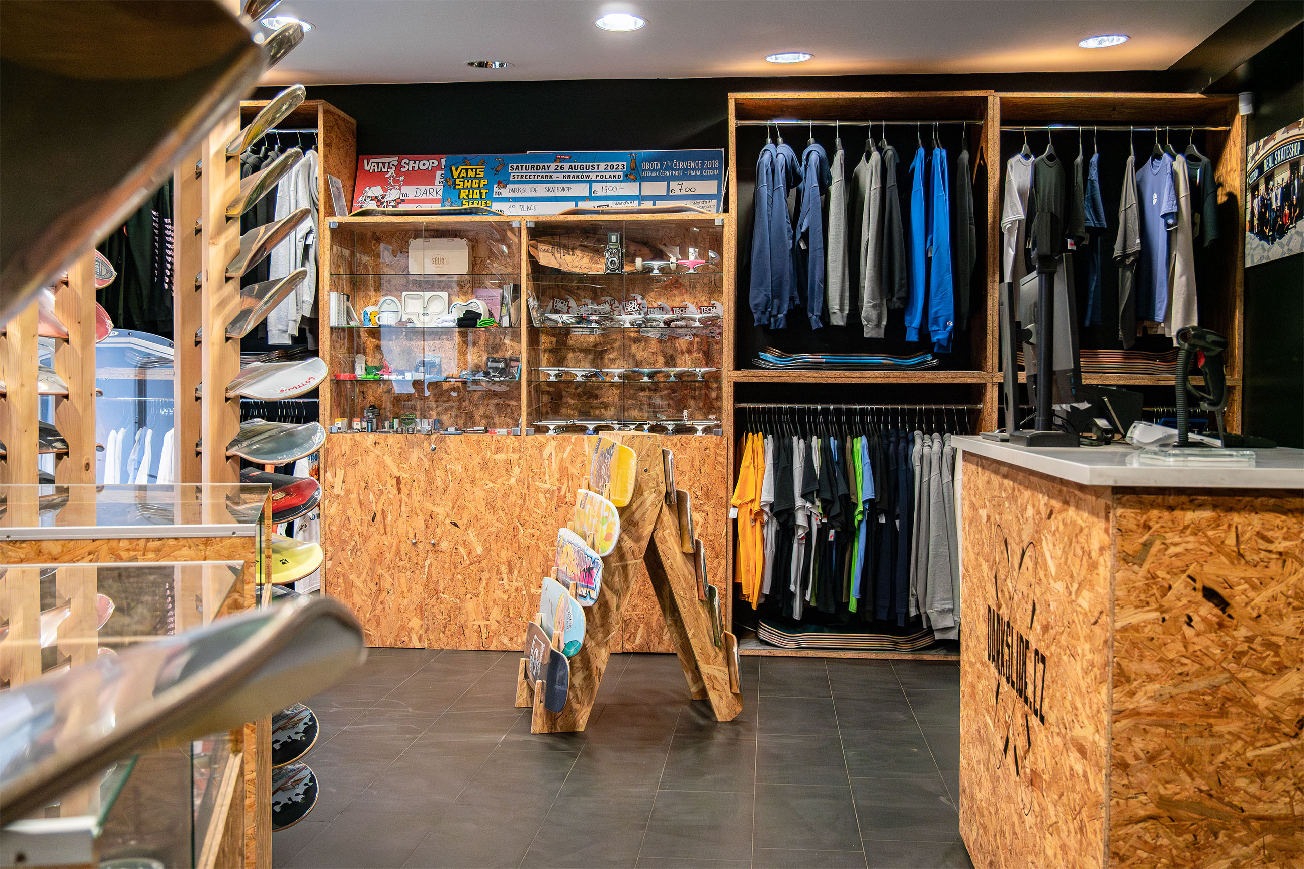 Darkslide.cz - Real skateshop foto 3