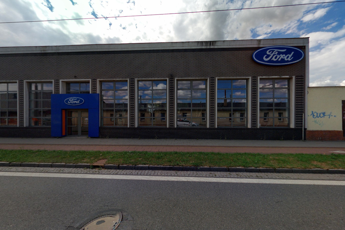 NISSAN - MALÝ A VELKÝ