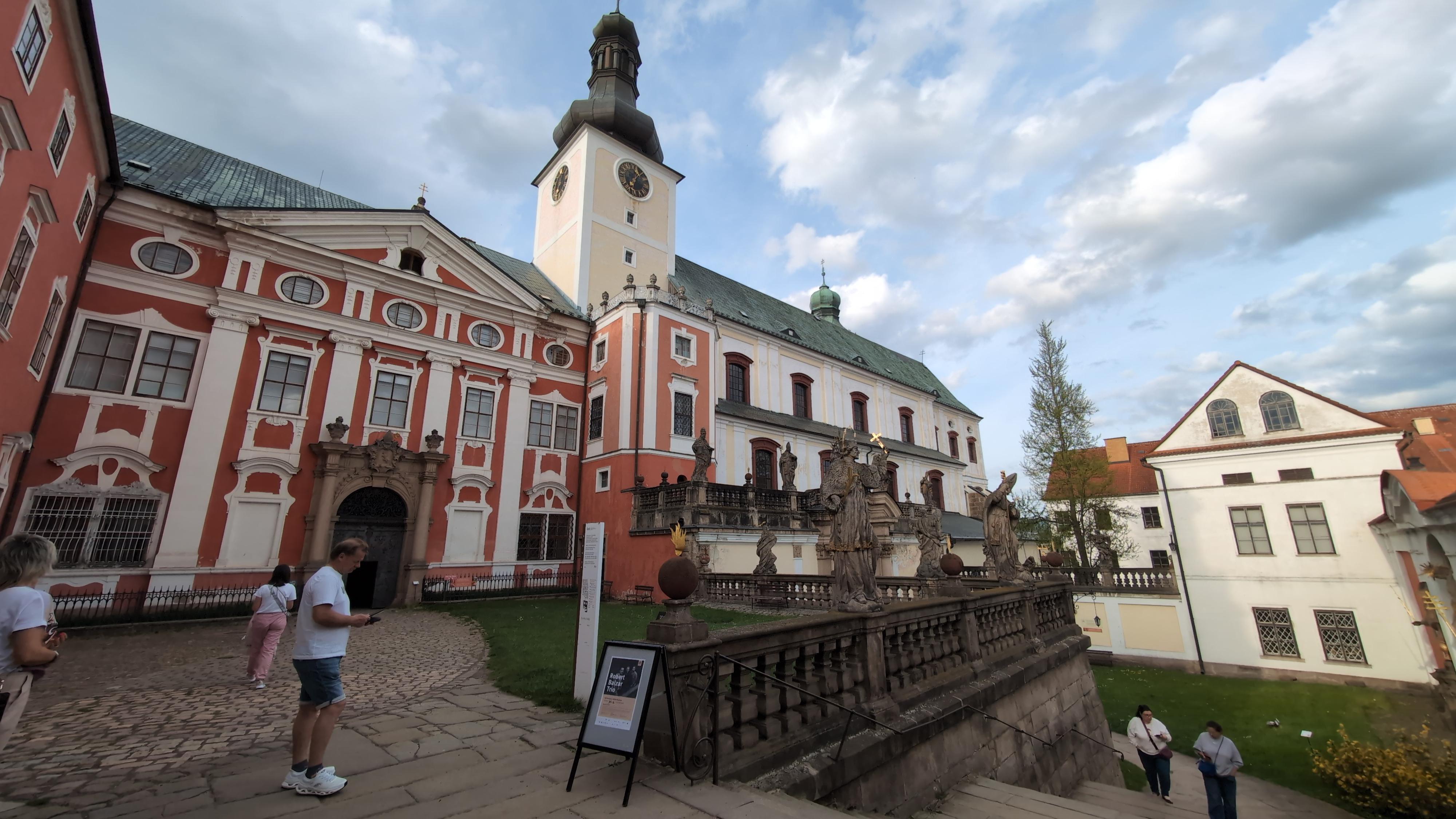 KLÁŠTER BROUMOV - Benediktinské sklepy foto 2