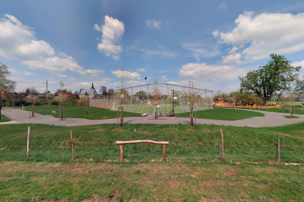 Víceúčelové hřiště Holohlavy