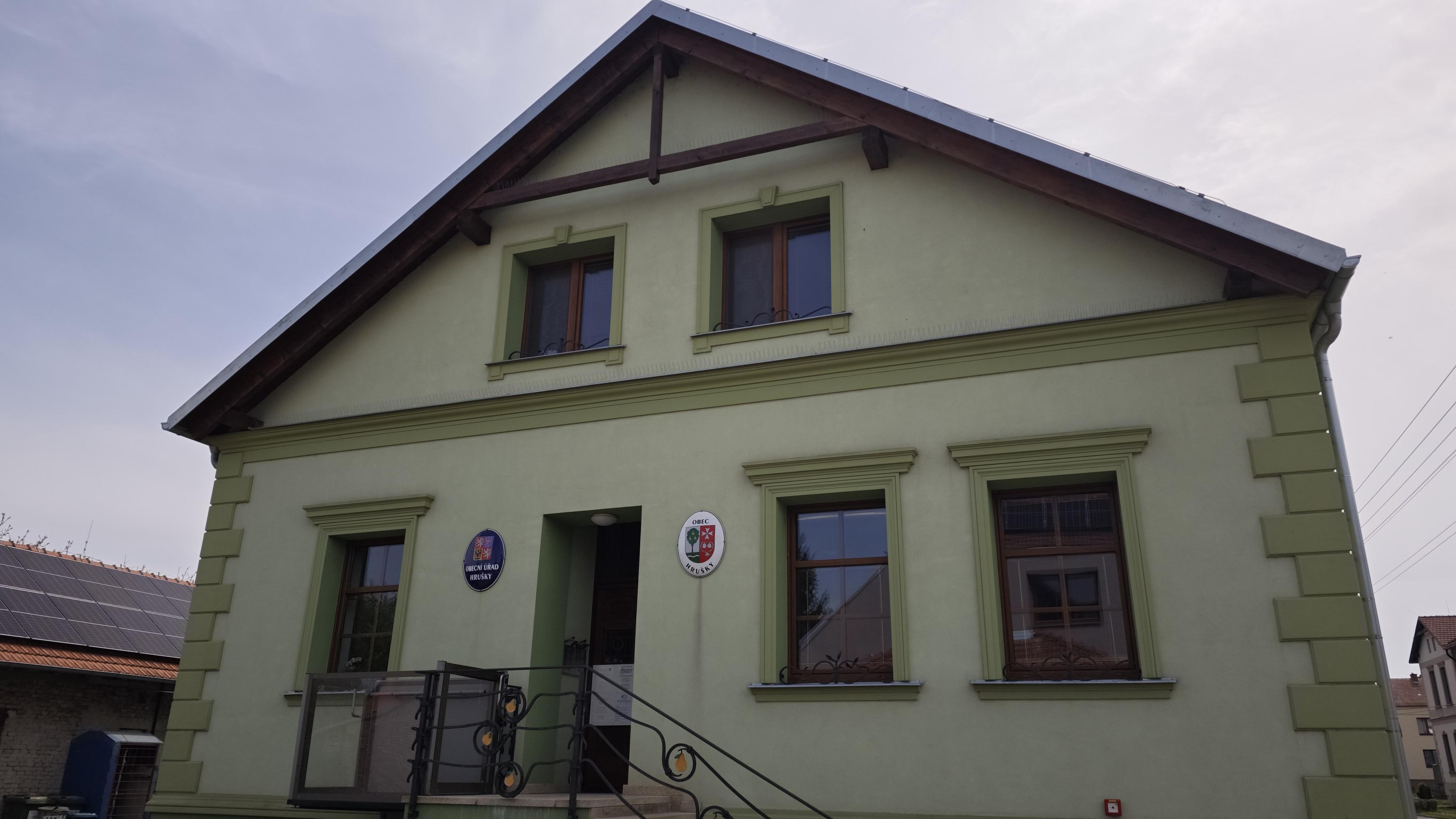 Hrušky - obecní úřad foto 5