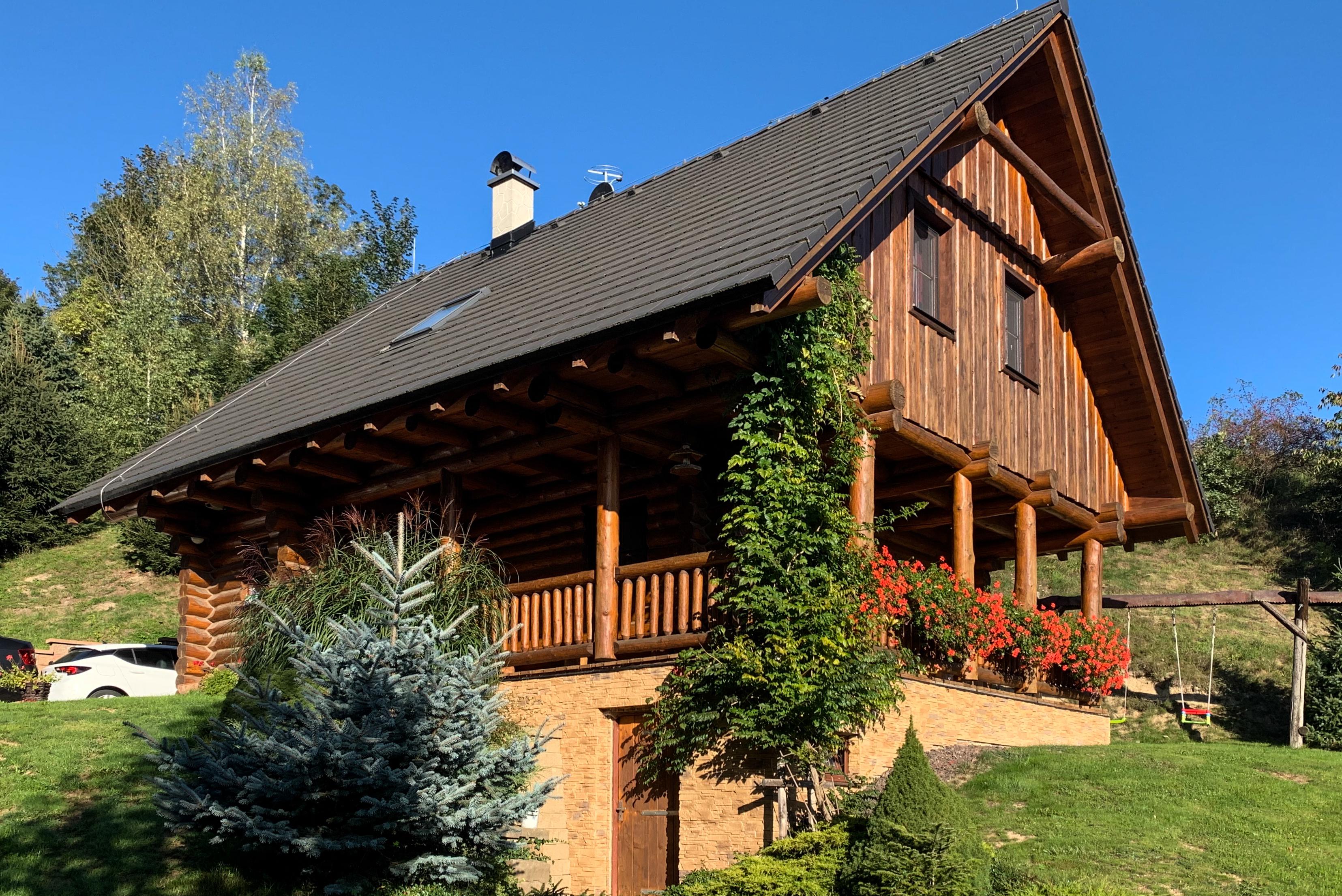 Srub Karolínka - nedaleko Adršpachu