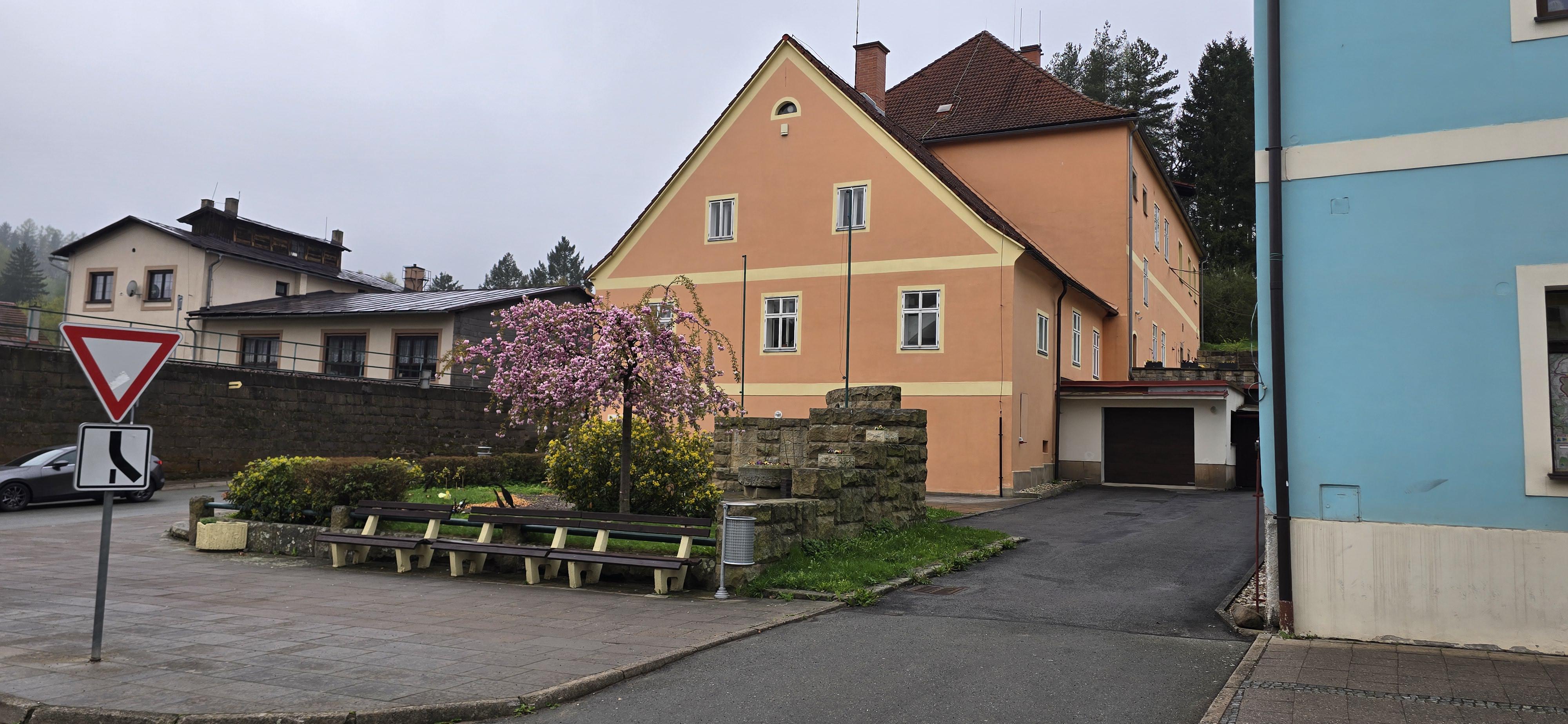 Teplice nad Metují - městský úřad foto 3