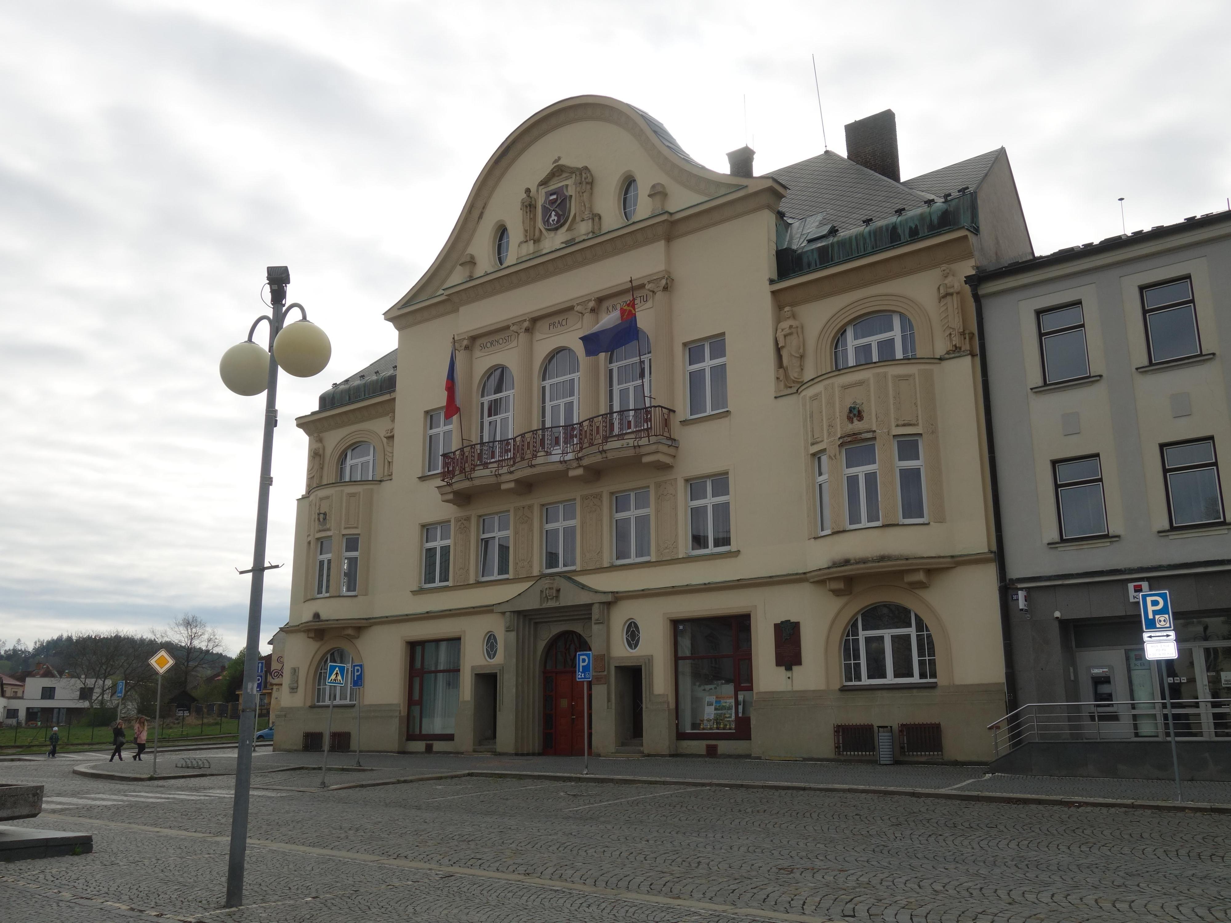 Humpolec - městský úřad foto 3