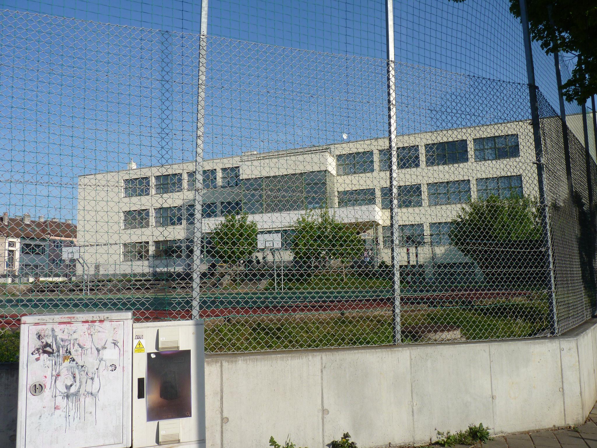 Masarykova ZŠ a MŠ Brno, Zemědělská