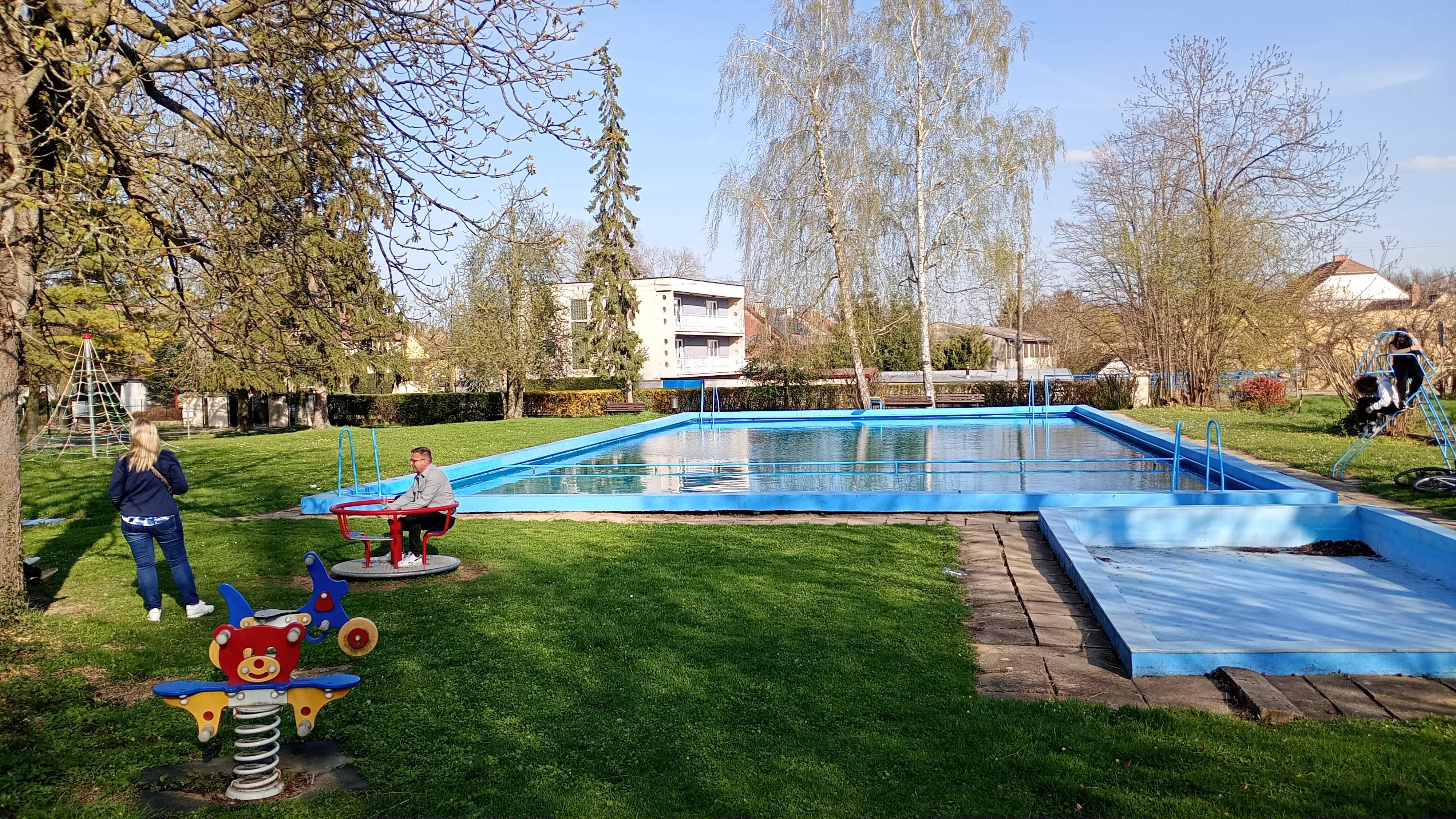 Veřejné koupaliště Miroslavské Knínice foto 4