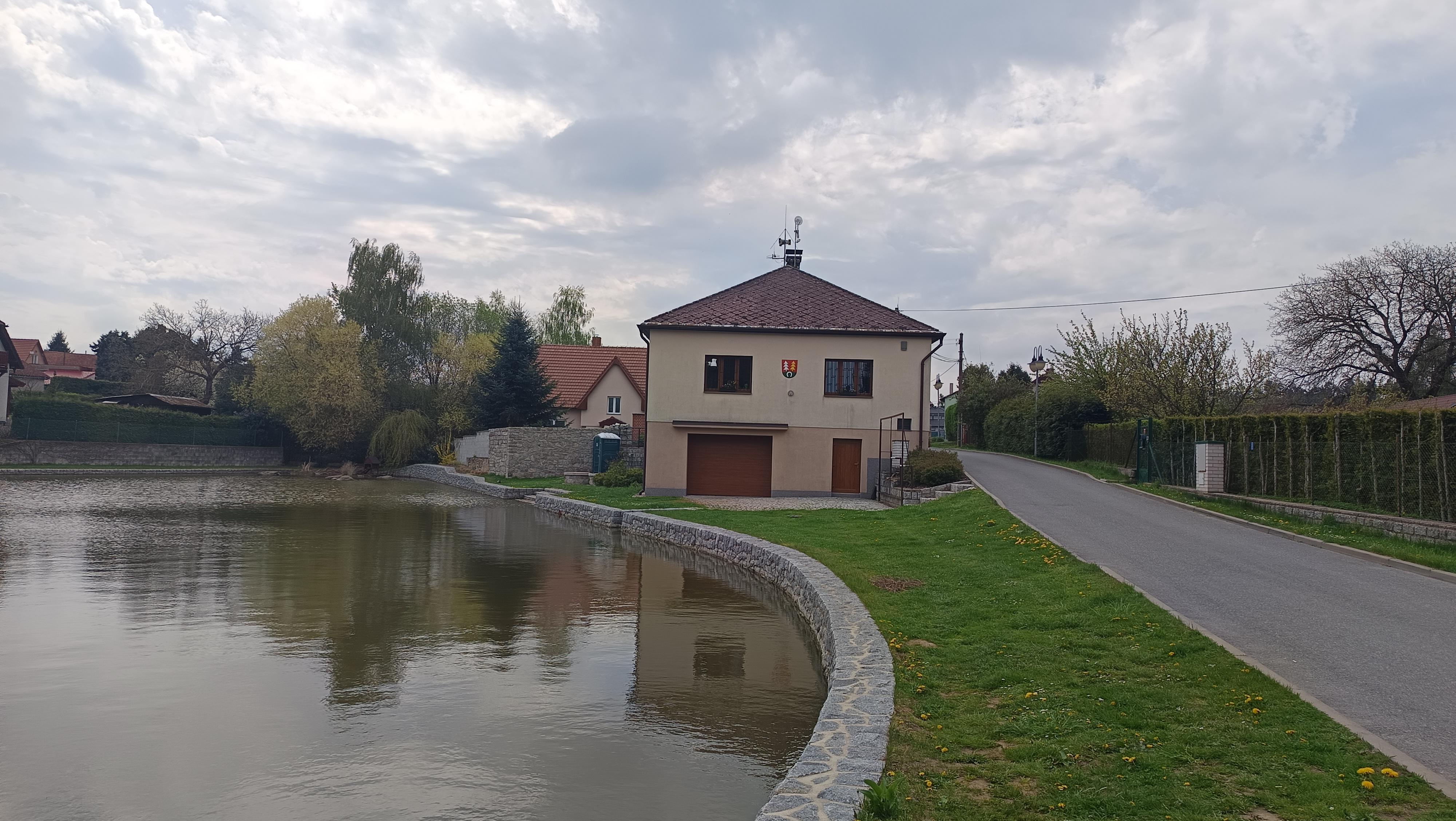 Obecní knihovna Svojetice foto 2