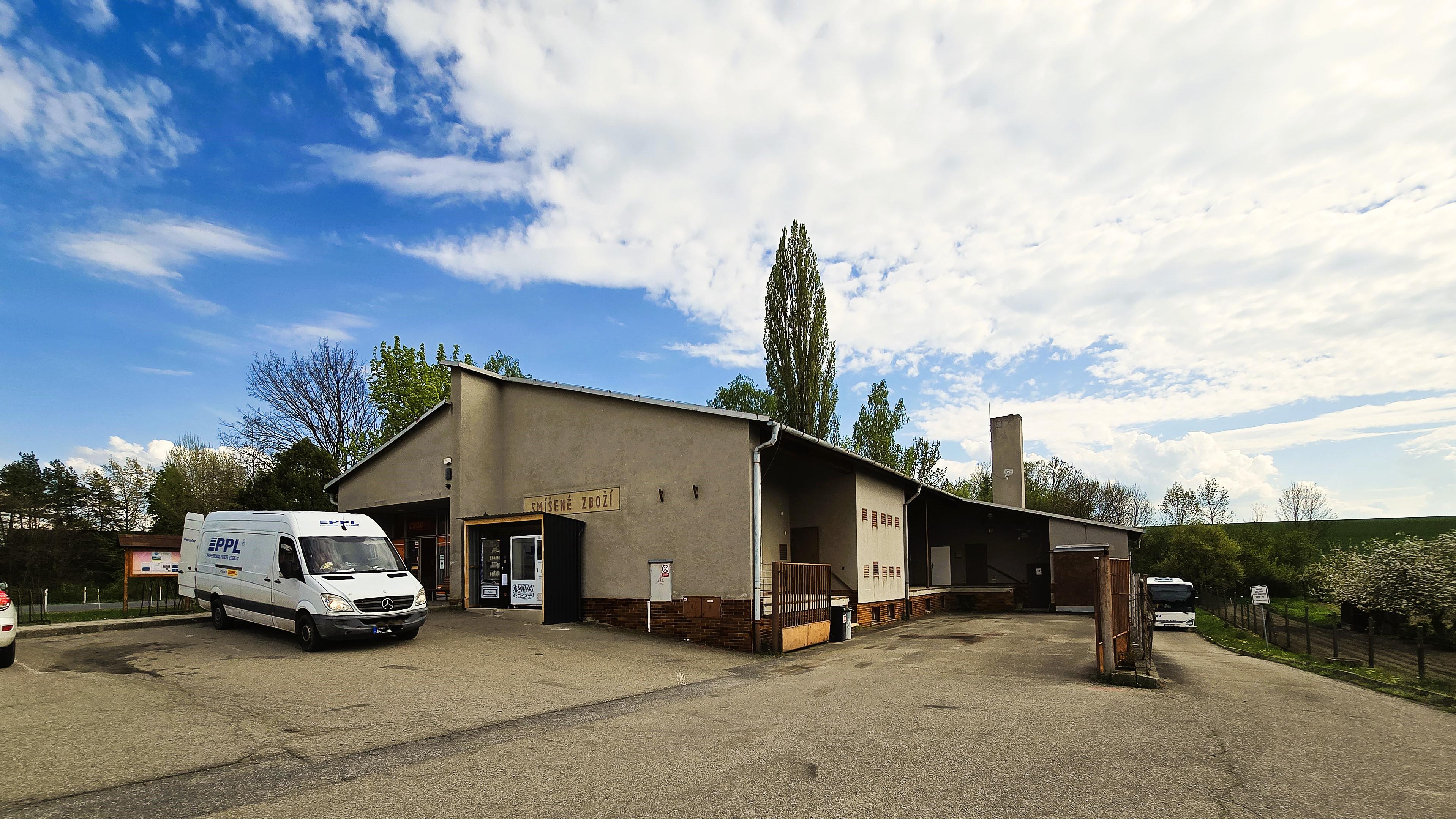 Potraviny U Dálnice - COOP HB foto 2