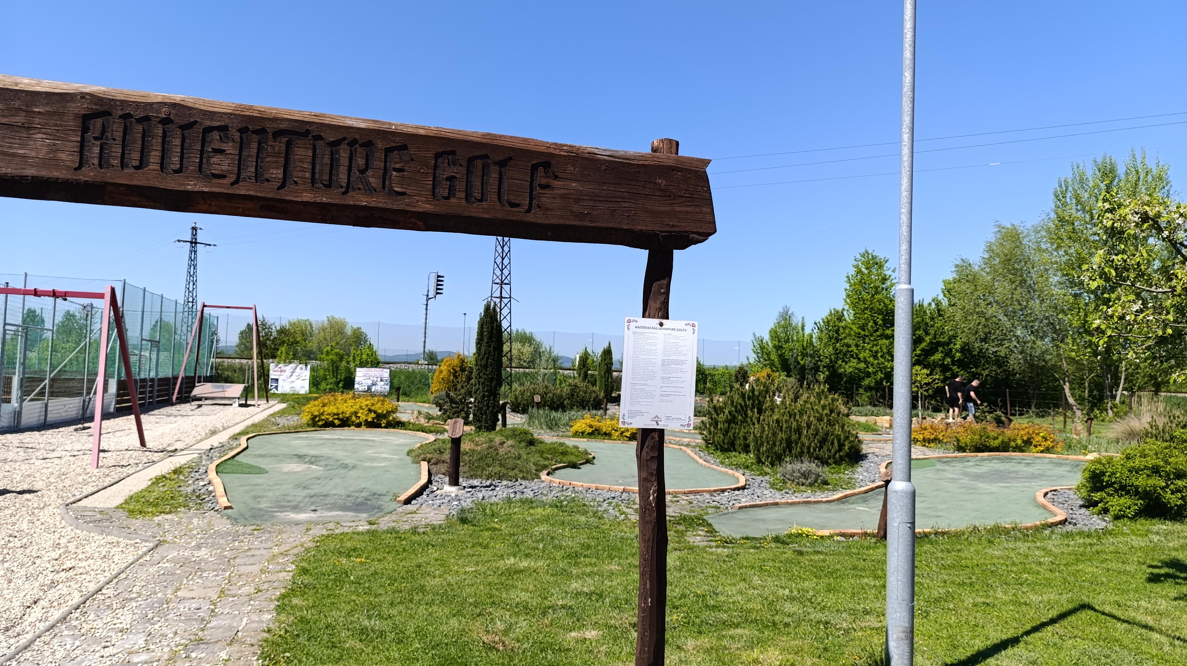 Adventure golf Slovácký dvůr foto 4