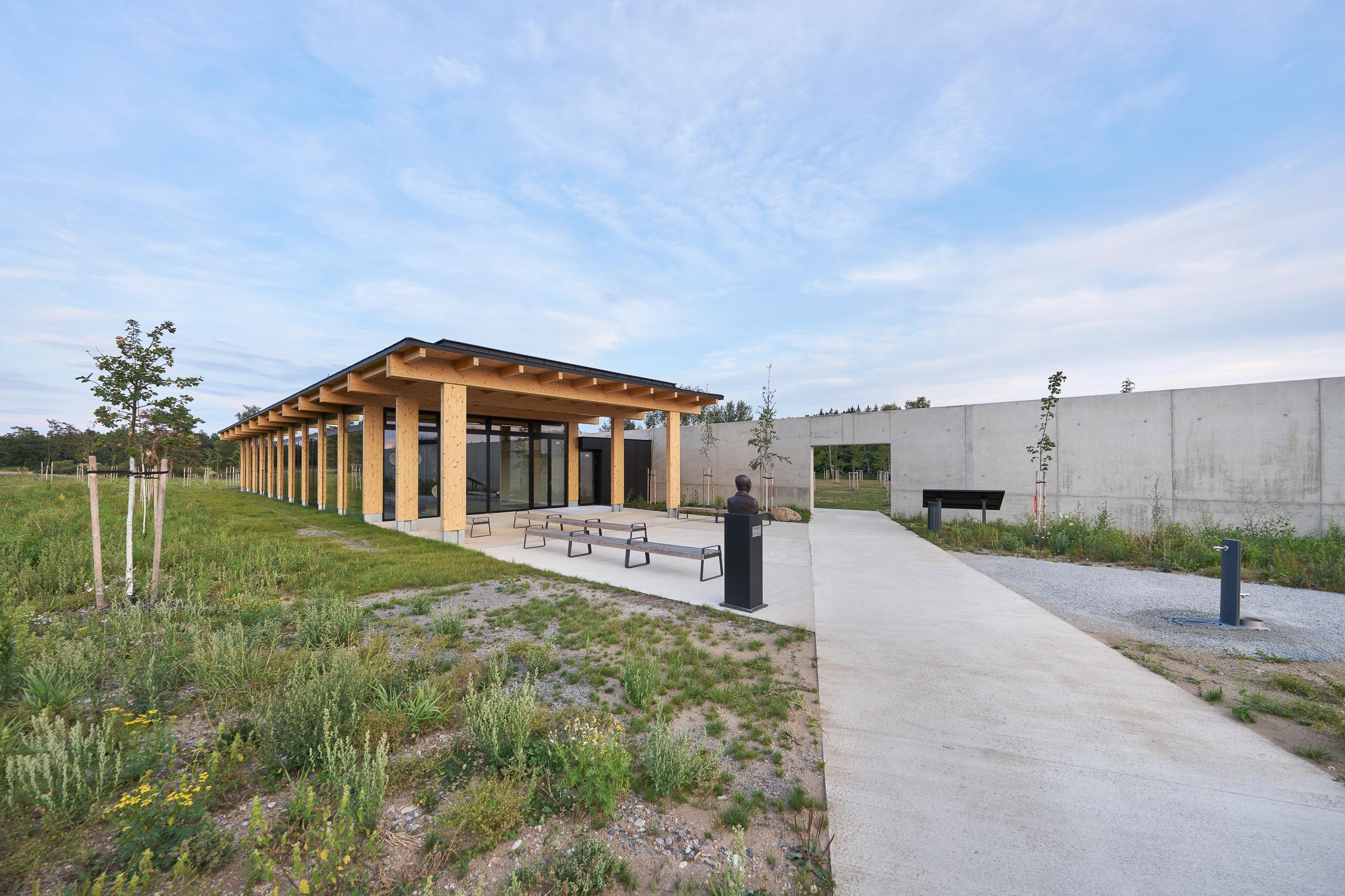 Památník holokaustu Romů a Sintů v Čechách