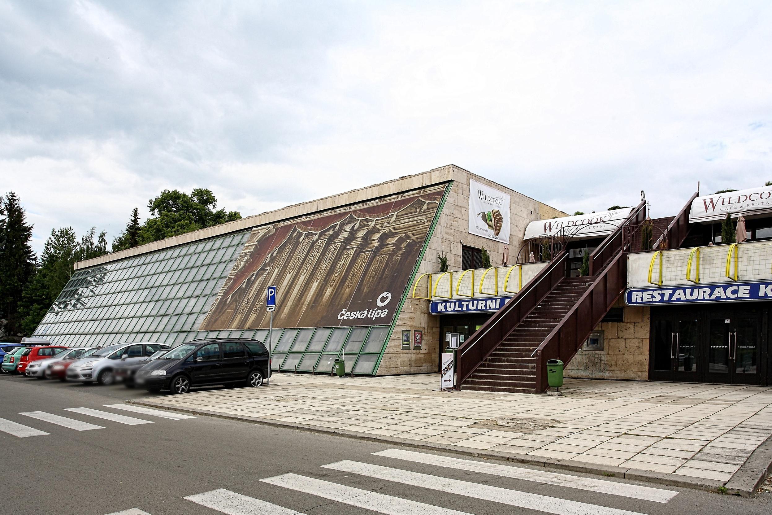 Kulturní dům Crystal foto 5