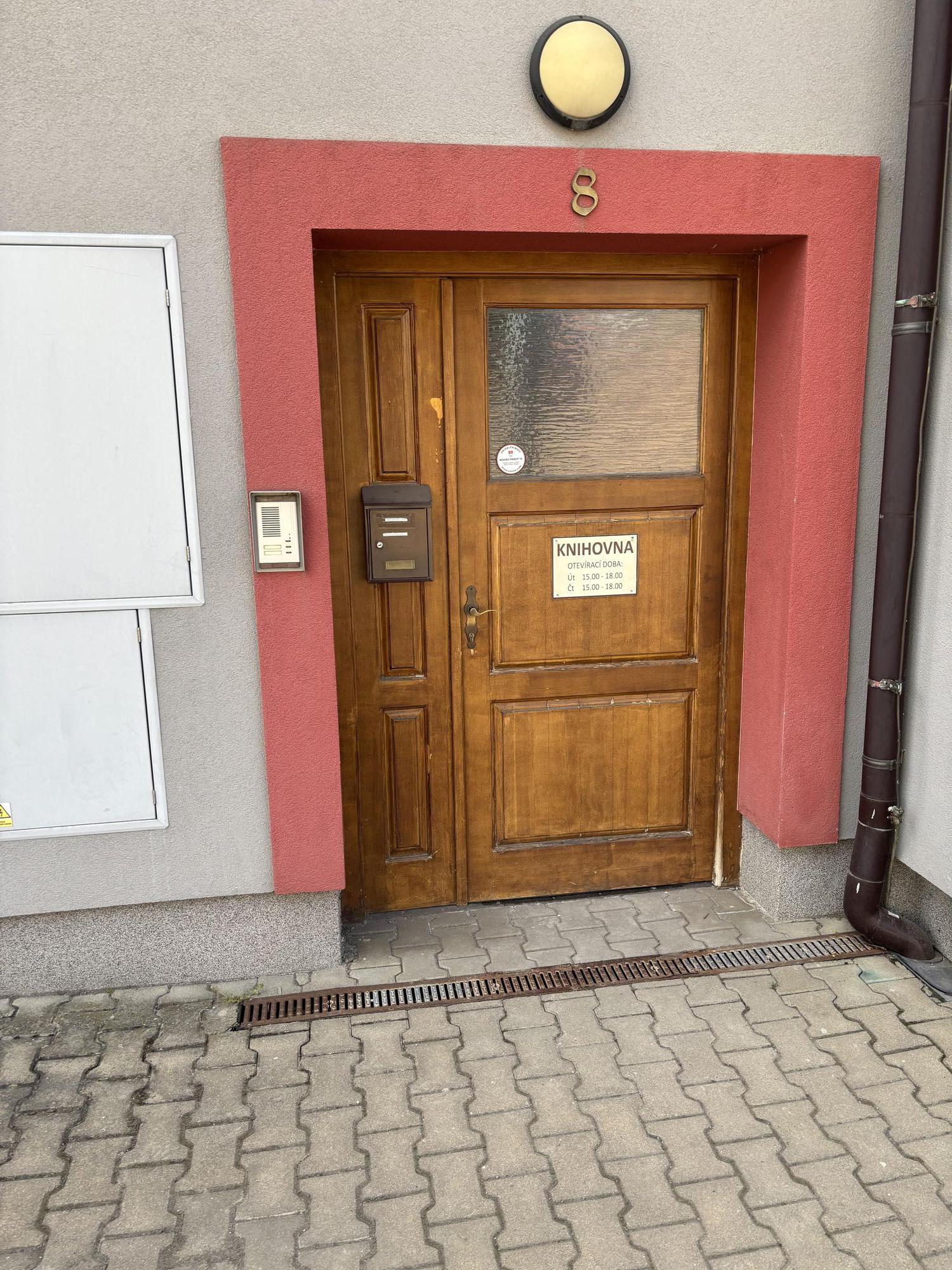 Místní knihovna Lochkov foto 2